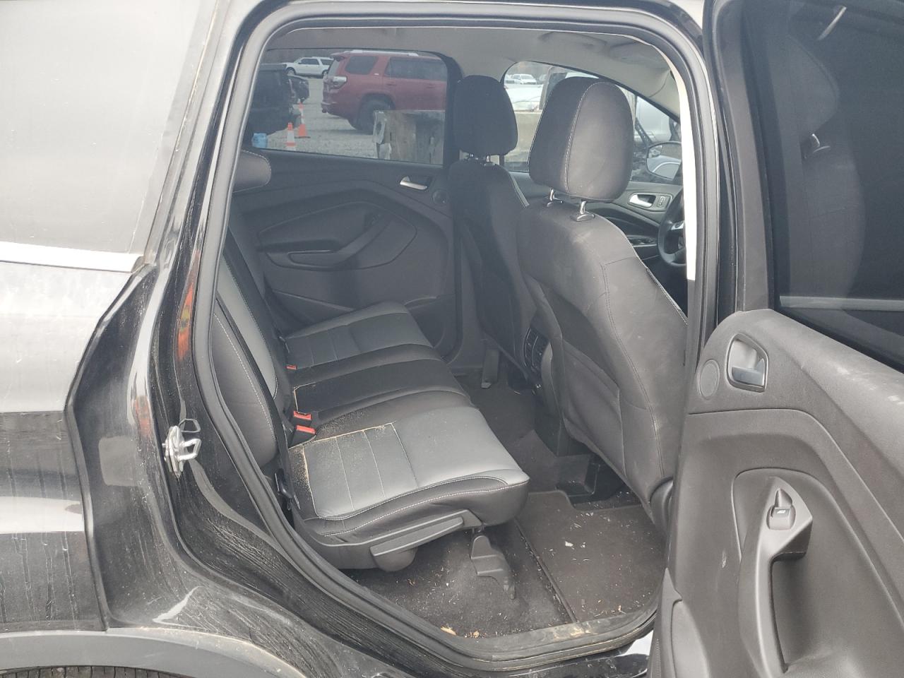 2015 Ford Escape Se VIN: 1FMCU0GX8FUB18234 Lot: 92892185