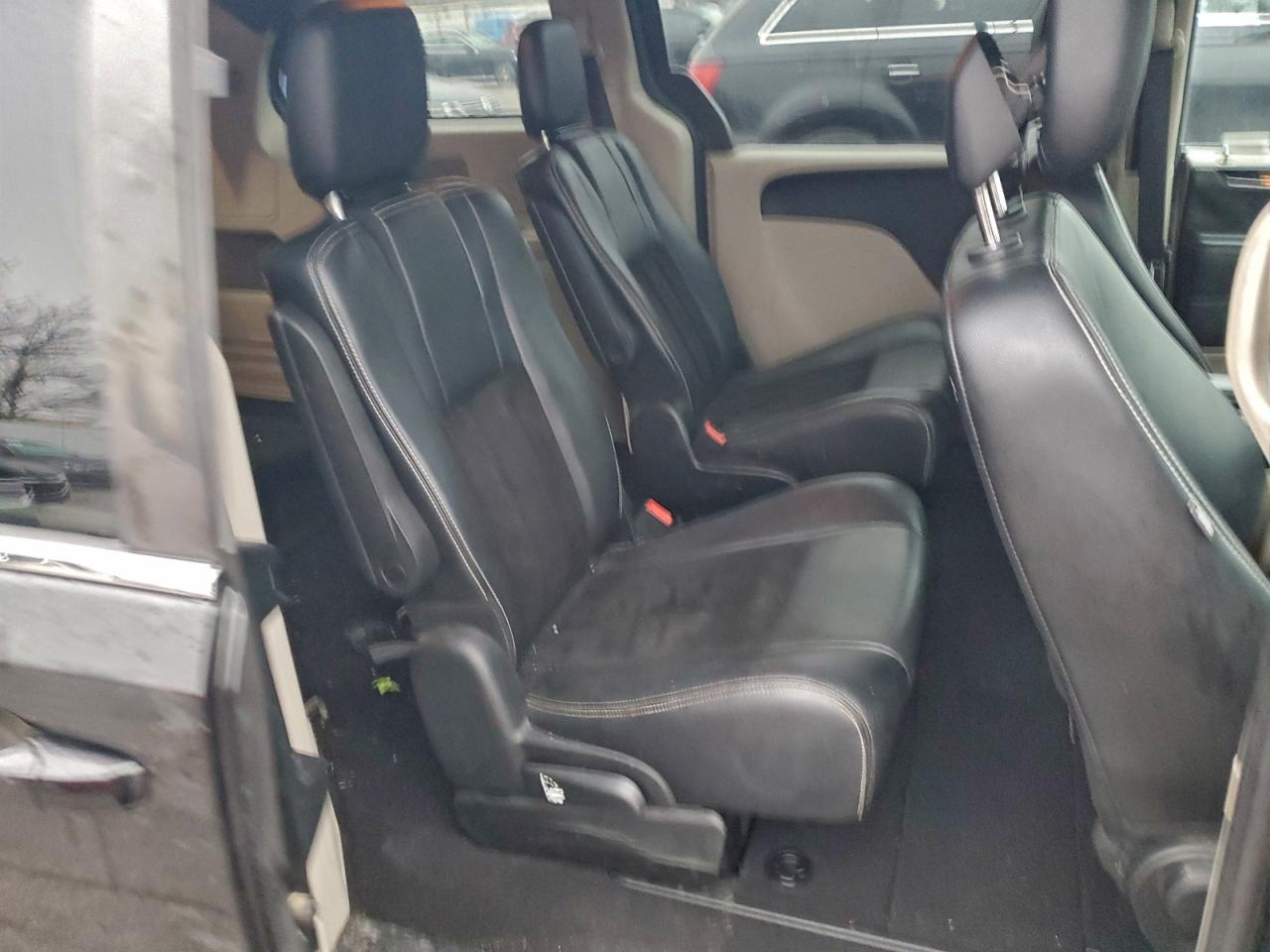 2017 Dodge Grand Caravan Sxt VIN: 2C4RDGCG7HR545630 Lot: 93927175