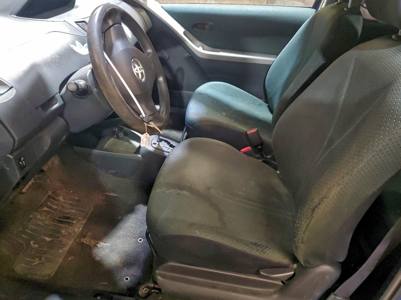 2008 Toyota Yaris VIN: JTDJT923985188703 Lot: 93898955