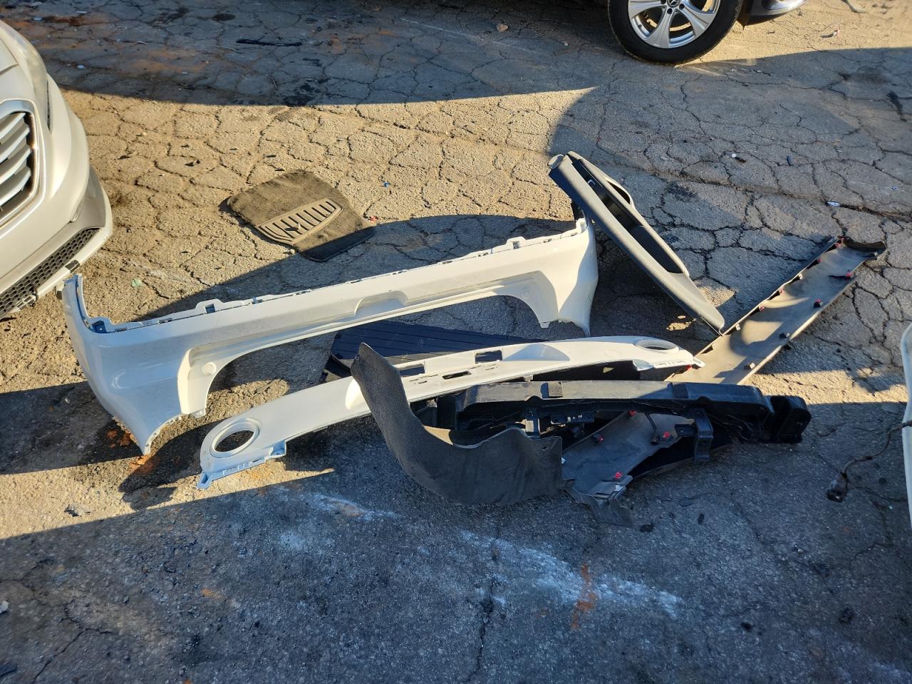 2018 Kia Soul + VIN: KNDJP3A58J7624357 Lot: 90350555