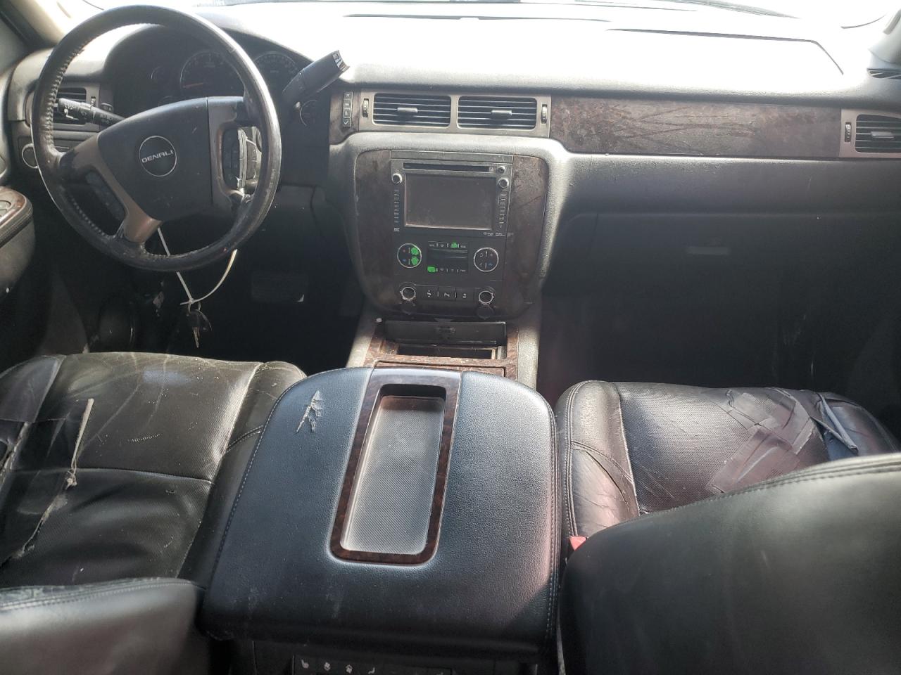 2014 GMC Yukon Denali VIN: 1GKS1EEF8ER114044 Lot: 92538025