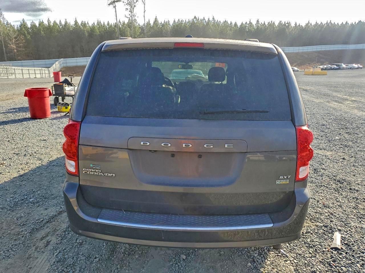 2017 Dodge Grand Caravan Sxt VIN: 2C4RDGCG5HR774128 Lot: 94062535