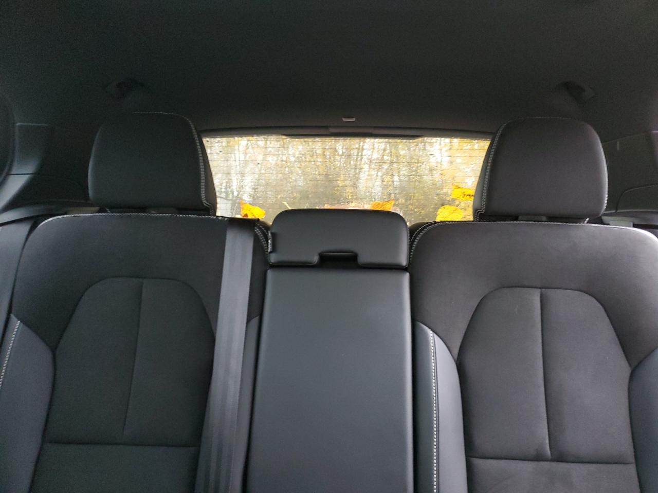 2022 Volvo Xc40 T5 R-Design VIN: YV4162UM4N2700415 Lot: 91659635