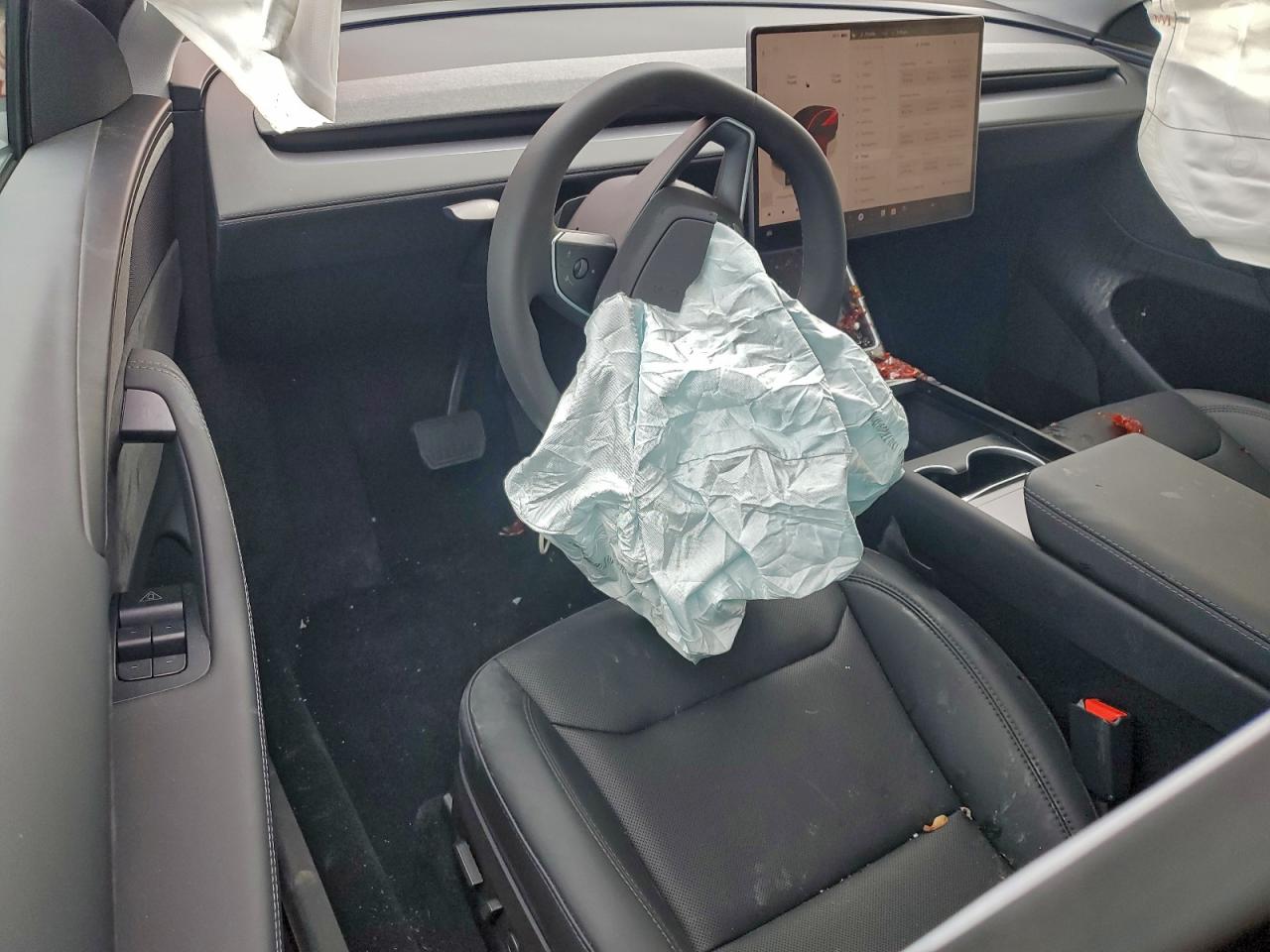 2026 Tesla Model Y VIN: 7SAYGDEE1TA473650 Lot: 93499135