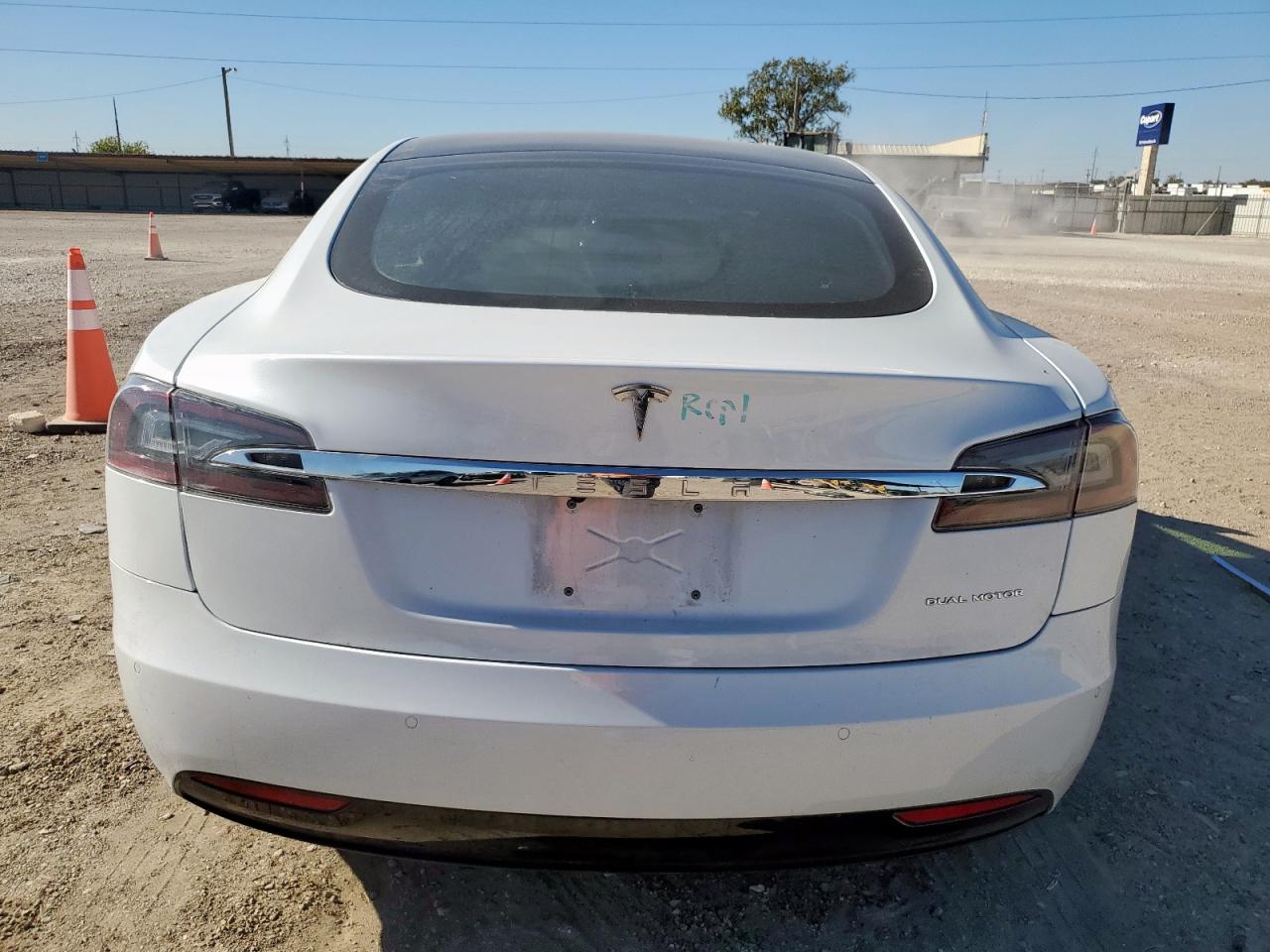 2019 Tesla Model S VIN: 5YJSA1E20KF343823 Lot: 92482075
