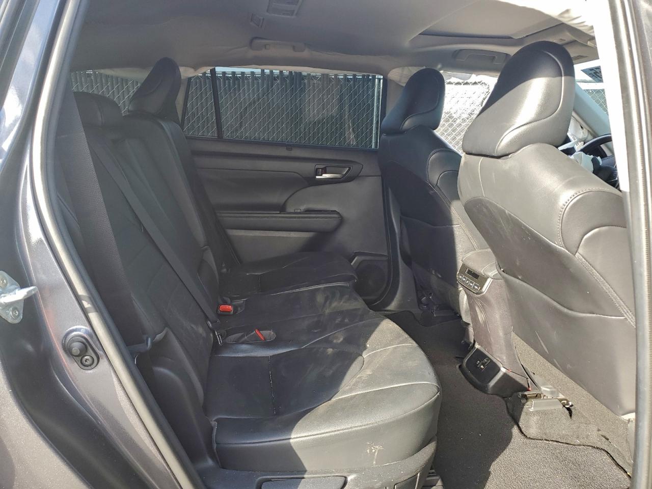 2021 Toyota Highlander Xle VIN: 5TDGZRAH2MS044324 Lot: 94747755