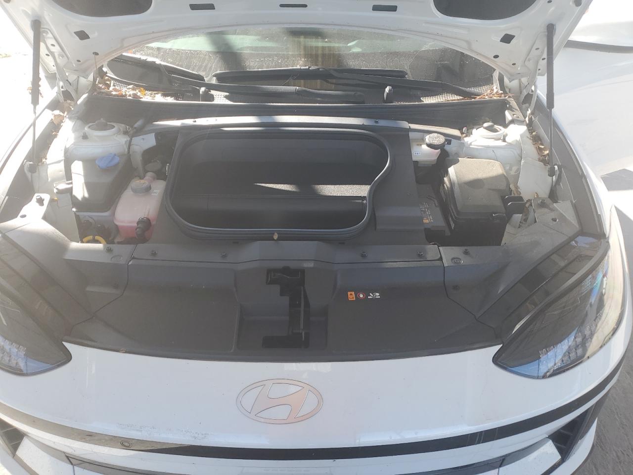 2025 Hyundai Ioniq 6 Se VIN: KMHM24AA2SA083532 Lot: 92021175