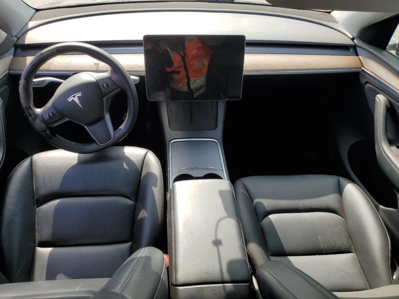 2024 Tesla Model Y VIN: 7SAYGDEEXRA263234 Lot: 90644805