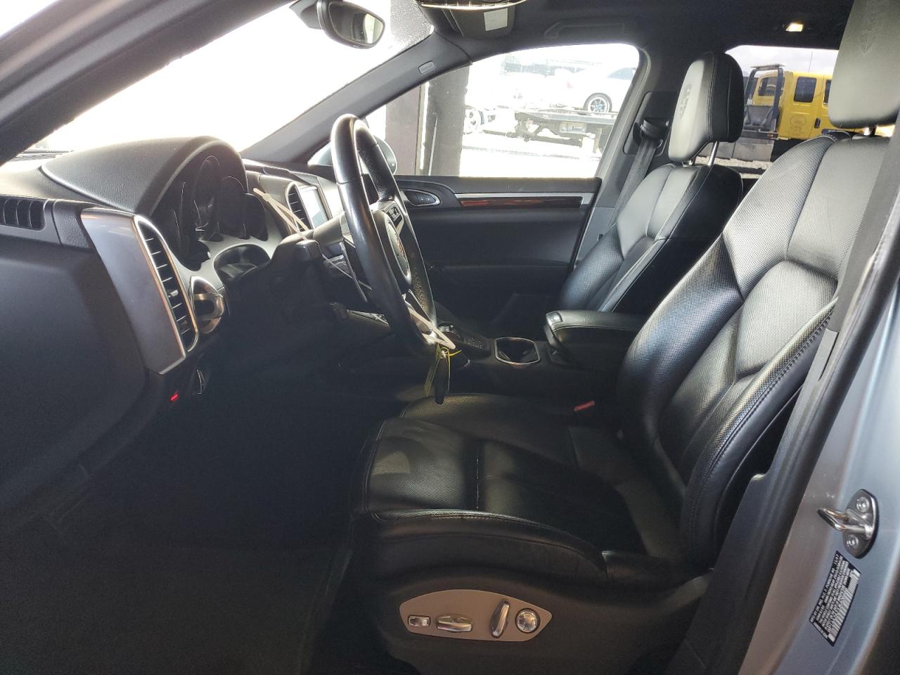 2018 Porsche Cayenne VIN: WP1AA2A23JKA06666 Lot: 92071855