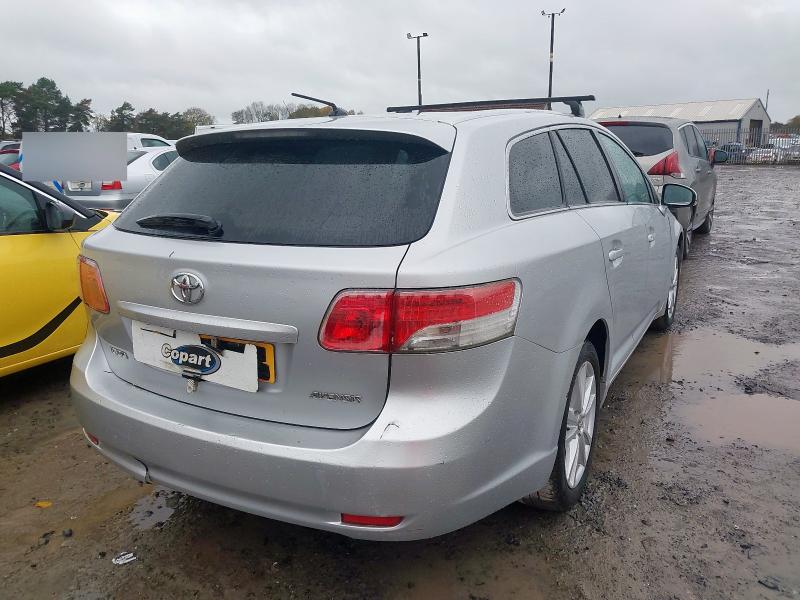 2012 TOYOTA AVENSIS 2.0 D-4D TR NAV 5DR