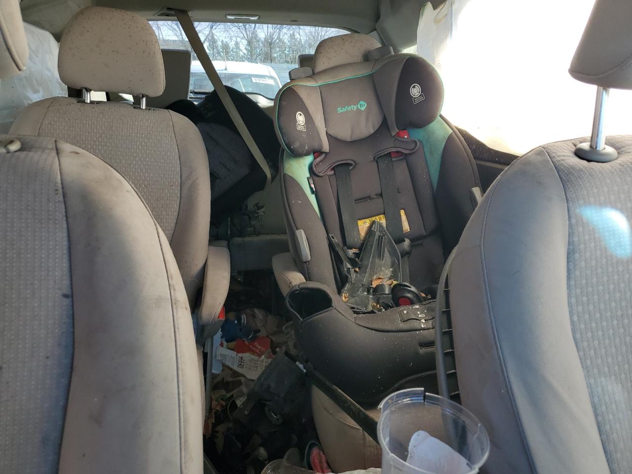 2018 Kia Sedona L VIN: KNDMA5C19J6408768 Lot: 92935265