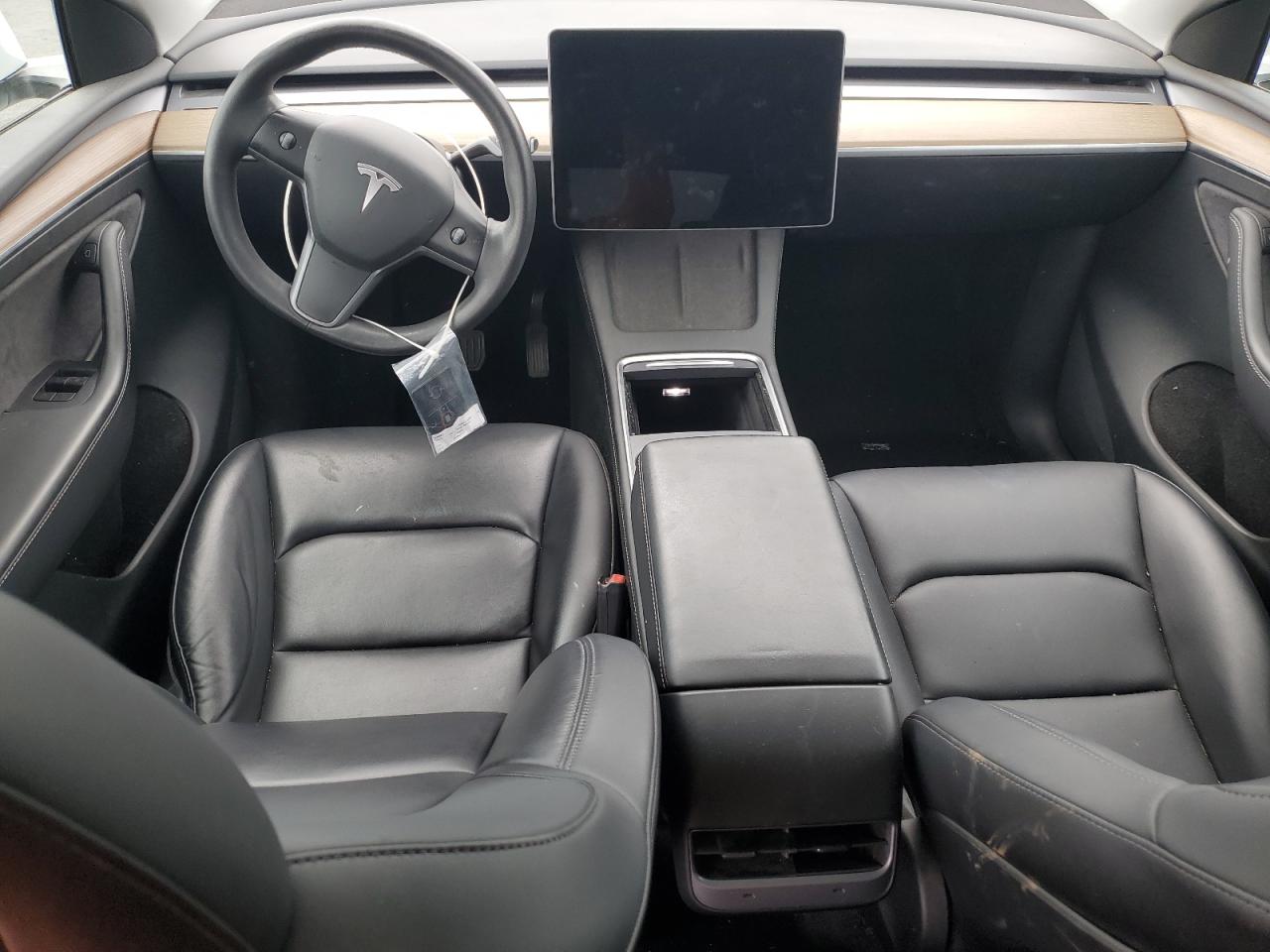 2023 Tesla Model Y VIN: 7SAYGDEE8PF590621 Lot: 92131195