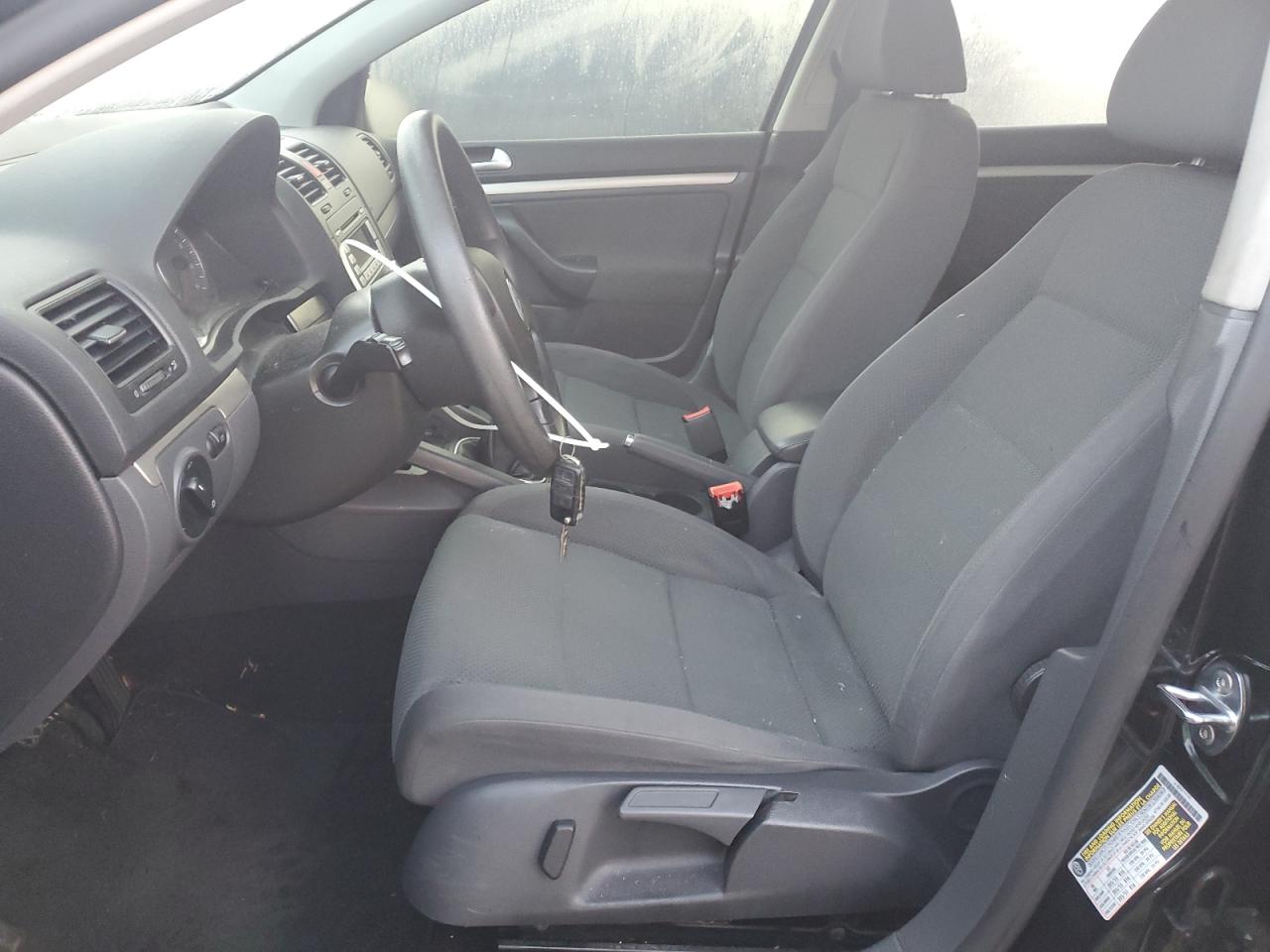 2008 Volkswagen Rabbit VIN: WVWCB71K28W334748 Lot: 93347655