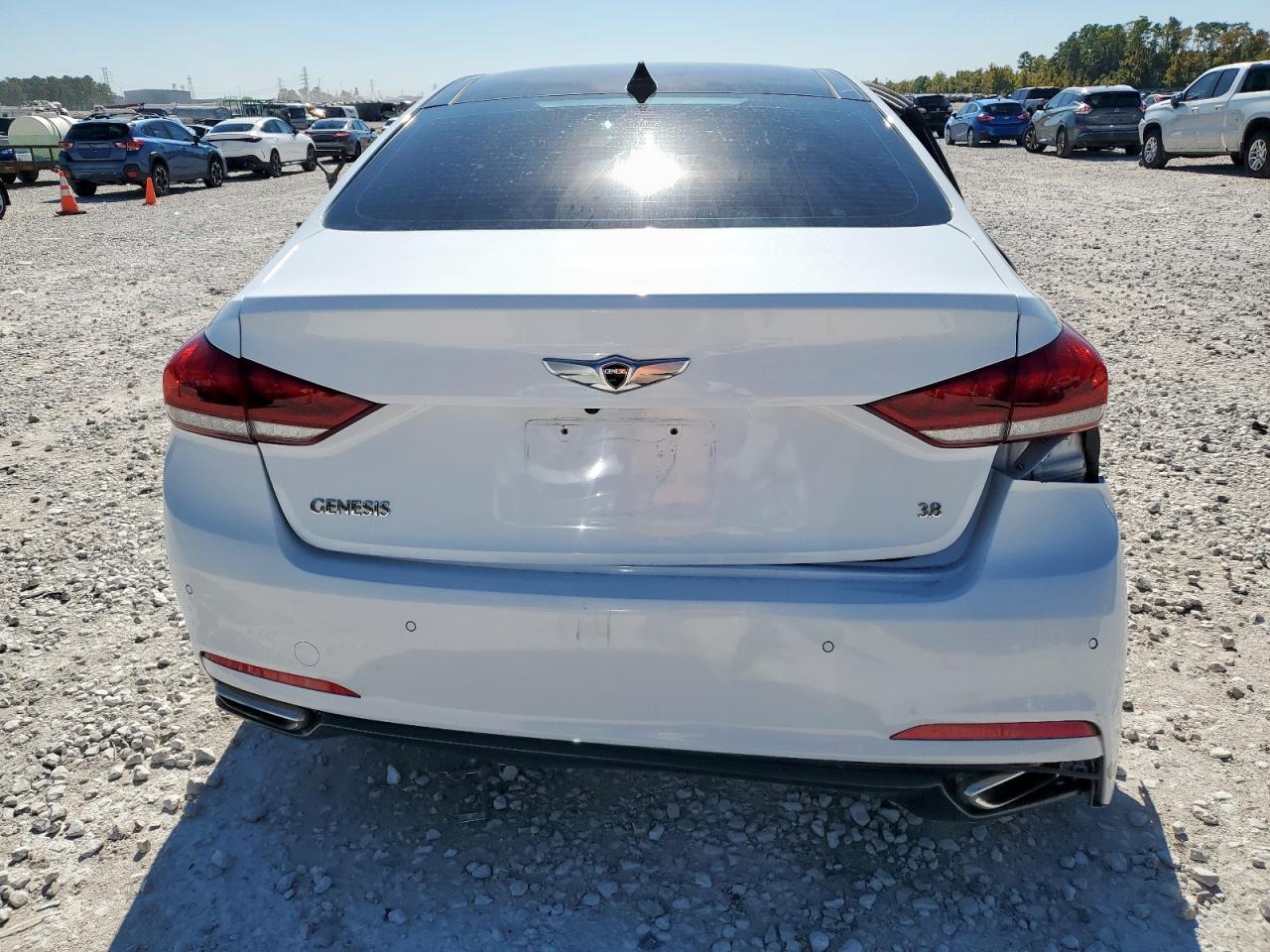 2015 Hyundai Genesis 3.8L VIN: KMHGN4JE2FU042314 Lot: 91927655