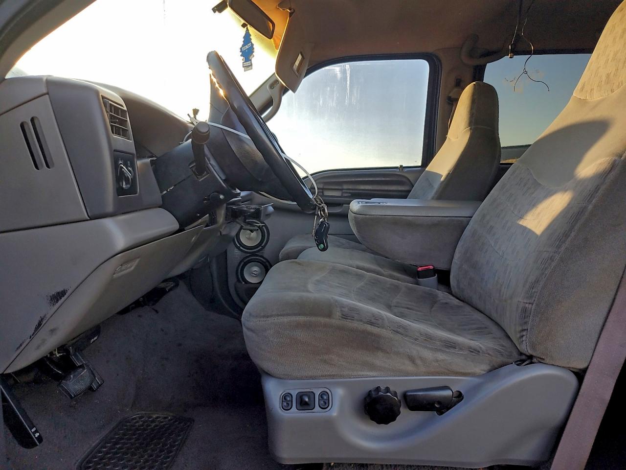 1999 Ford F350 Srw Super Duty VIN: 1FTSW31S8XEF03054 Lot: 94382265