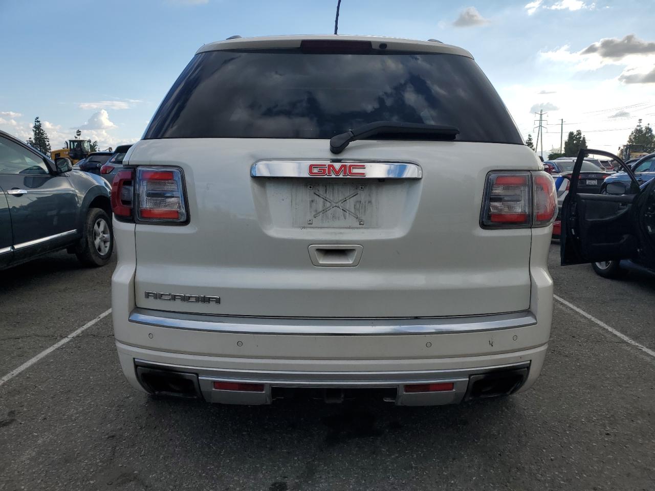 2014 GMC Acadia Denali VIN: 1GKKRTKD8EJ104175 Lot: 93336215