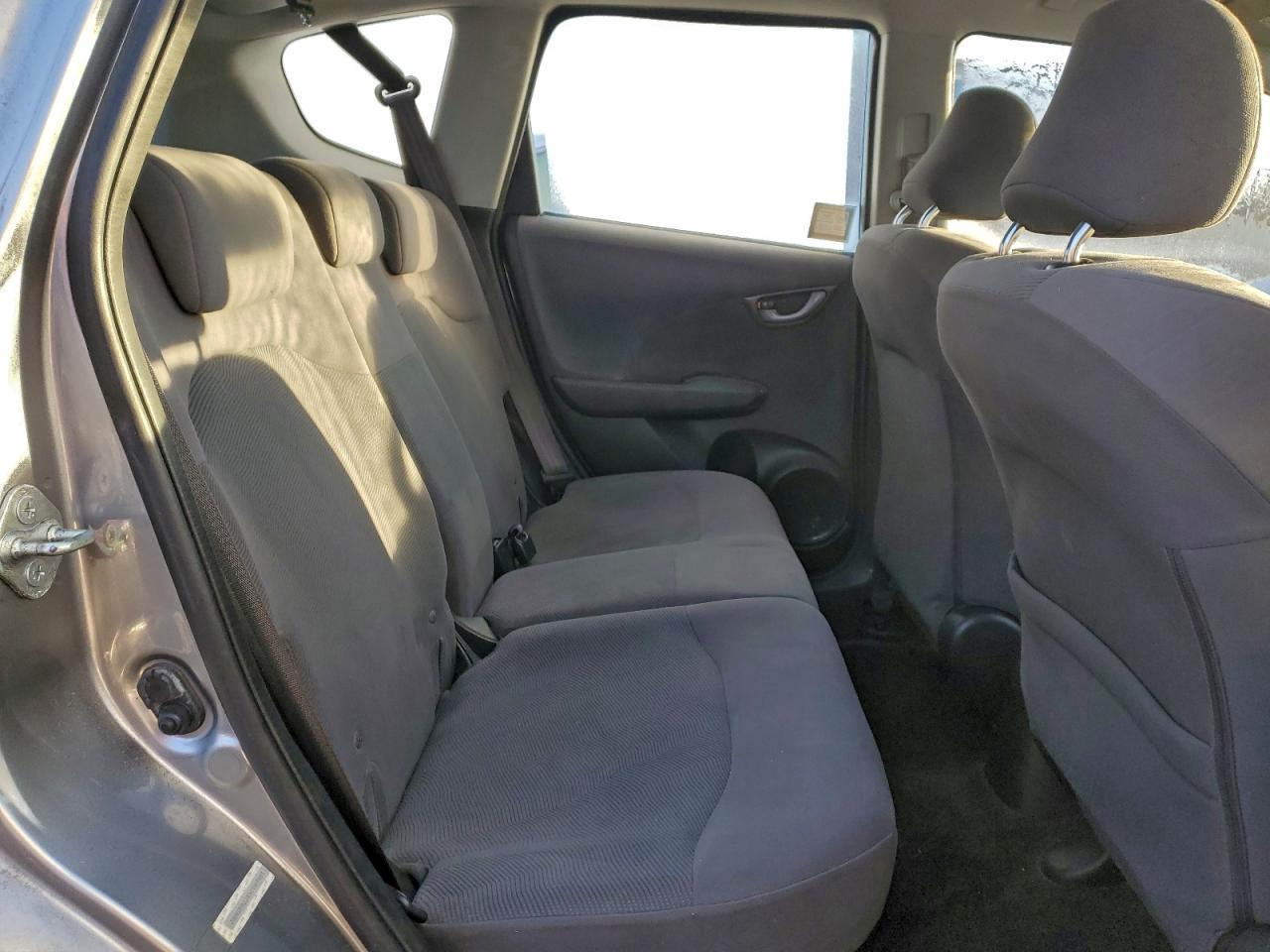 2010 Honda Fit VIN: JHMGE8G28AC009985 Lot: 92902495