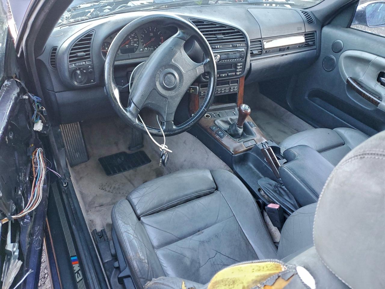 Фото: WBSBG9320VEY74776