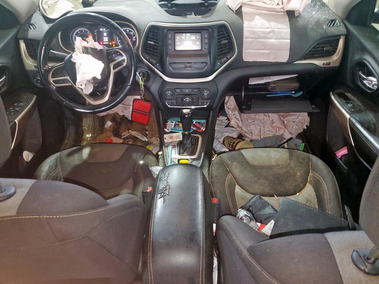 2018 Jeep Cherokee Latitude VIN: 1C4PJLCB9JD557350 Lot: 92917835