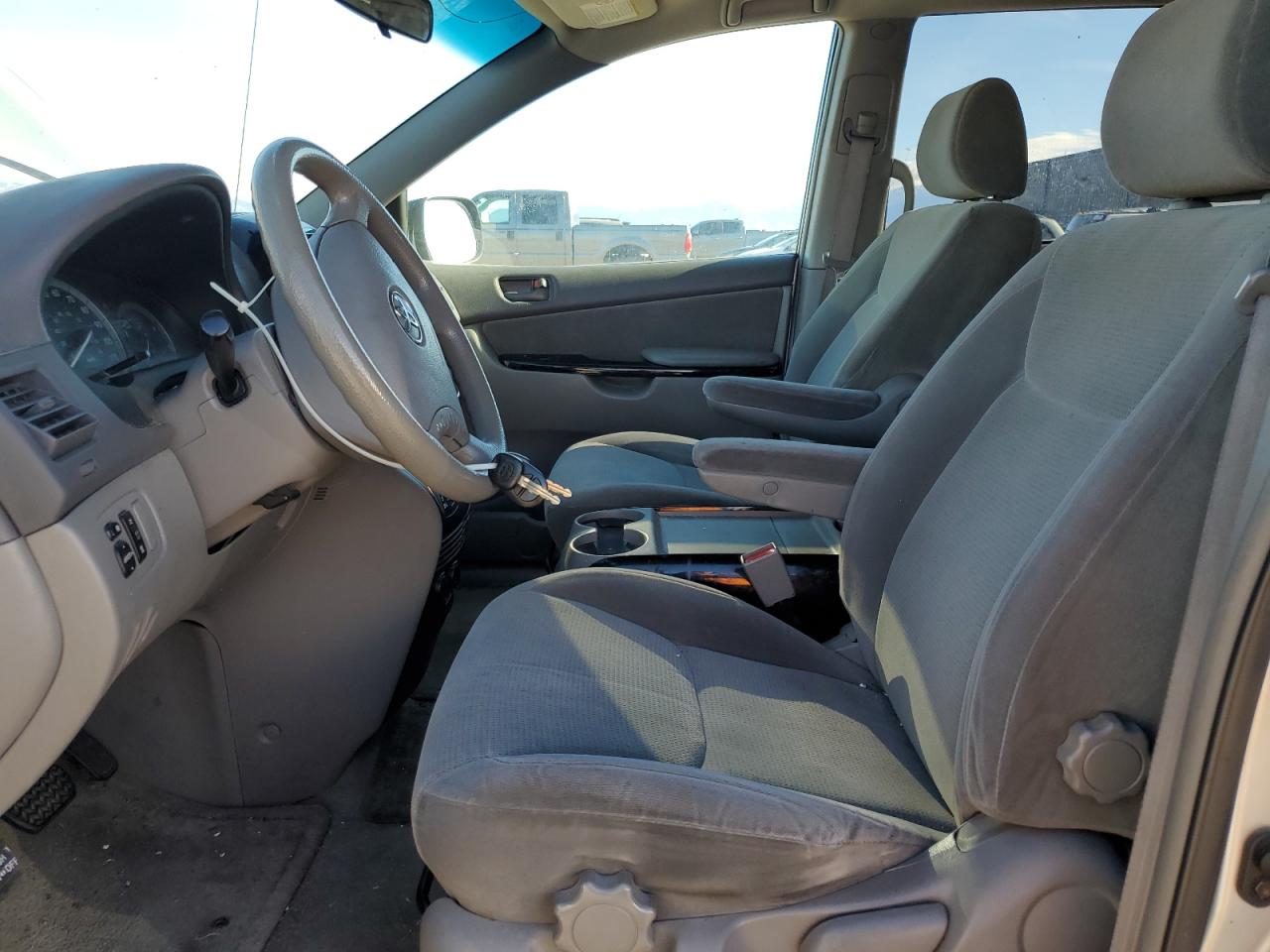 2004 Toyota Sienna Ce VIN: 5TDZA23C94S048458 Lot: 93378945