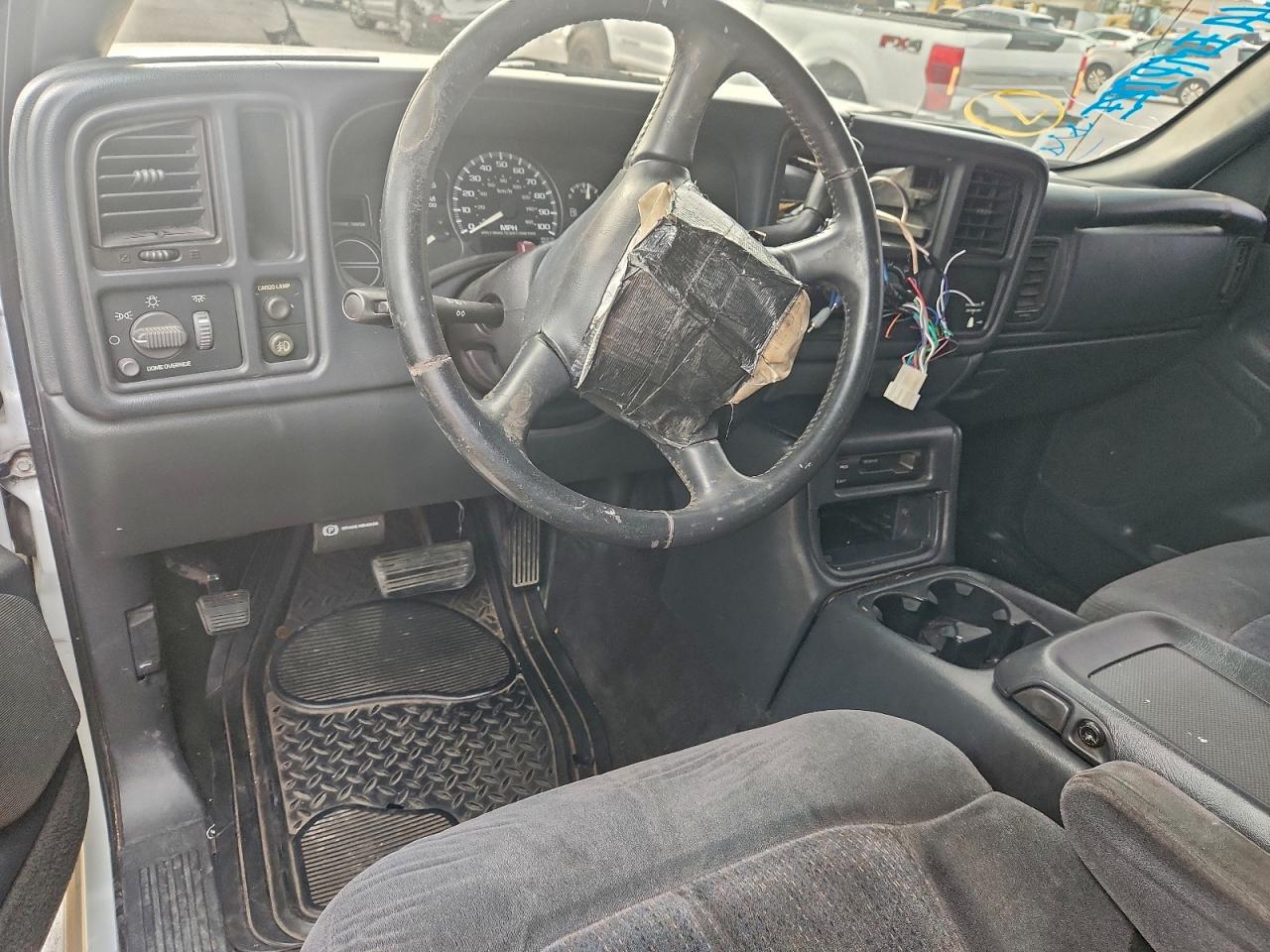 2002 Chevrolet Silverado C1500 VIN: 2GCEC19T721144152 Lot: 94160095