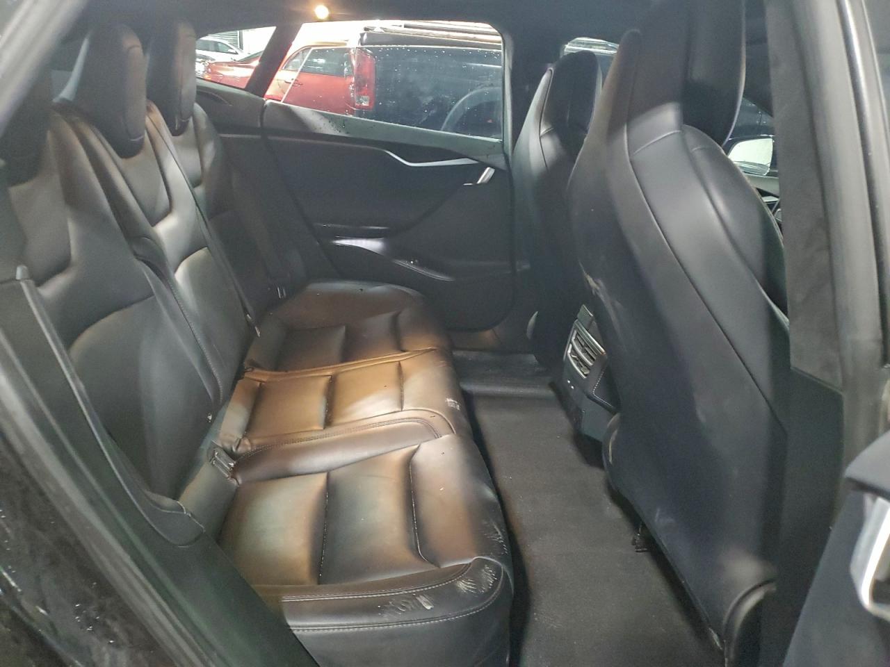 2018 Tesla Model S VIN: 5YJSA1E23JF263219 Lot: 93121235