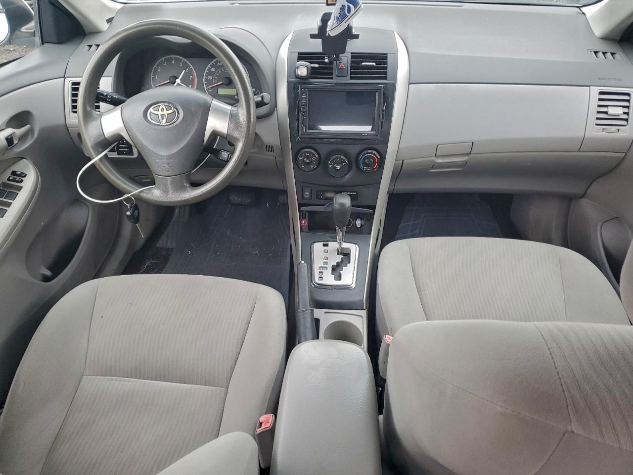 2010 Toyota Corolla Base VIN: 2T1BU4EE5AC350952 Lot: 93731755