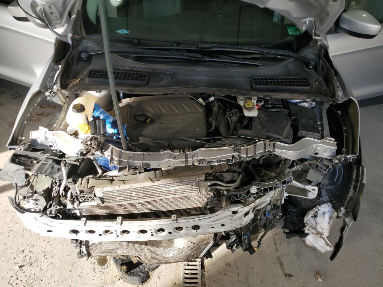 2018 Ford Escape Se VIN: 1FMCU9GD2JUA65940 Lot: 92691545