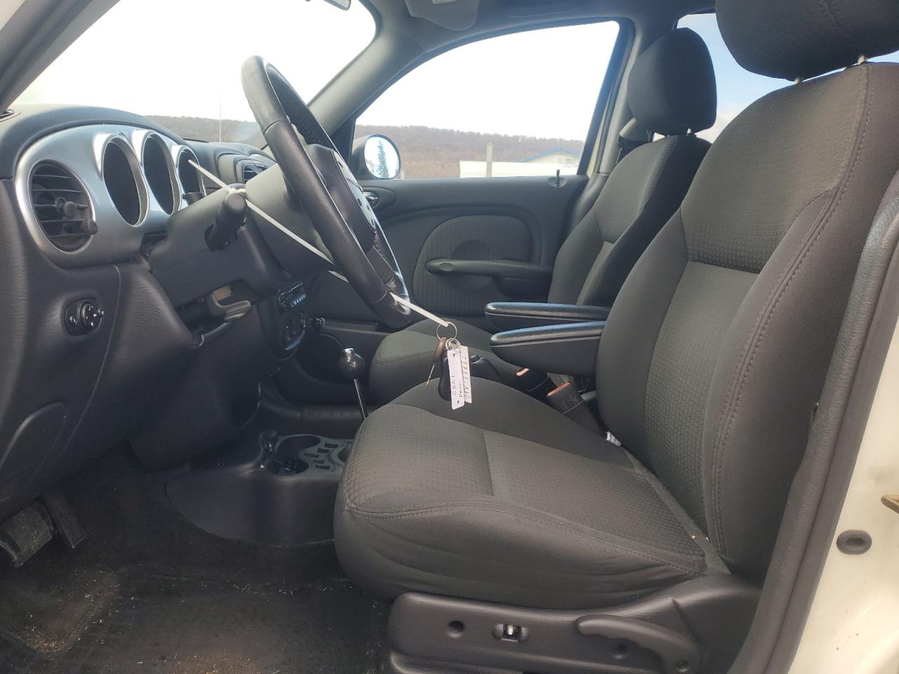 2005 Chrysler Pt Cruiser Limited VIN: 3C8FY68B65T599586 Lot: 92362485