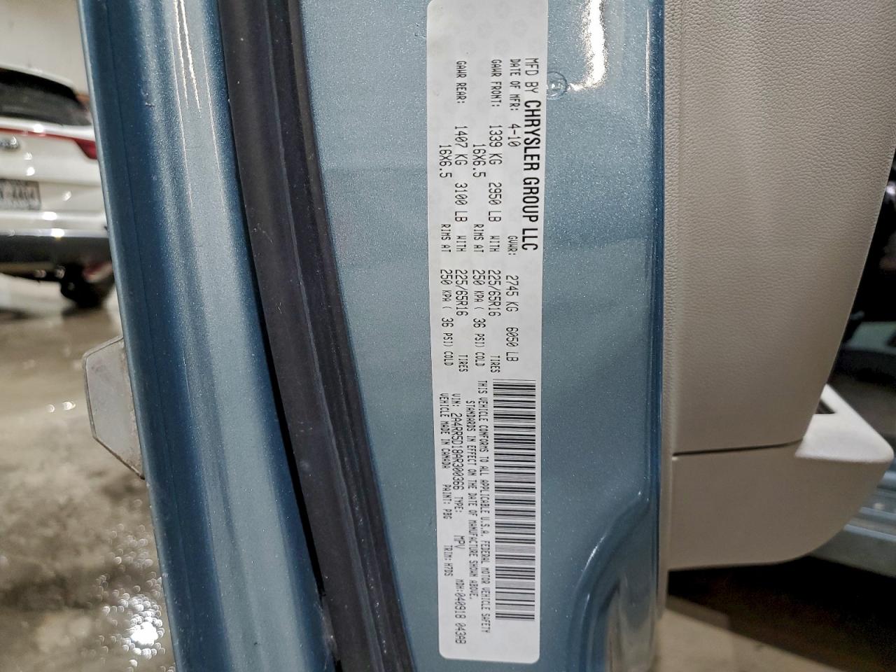 2010 Chrysler Town & Country Touring VIN: 2A4RR5D18AR300366 Lot: 94232215