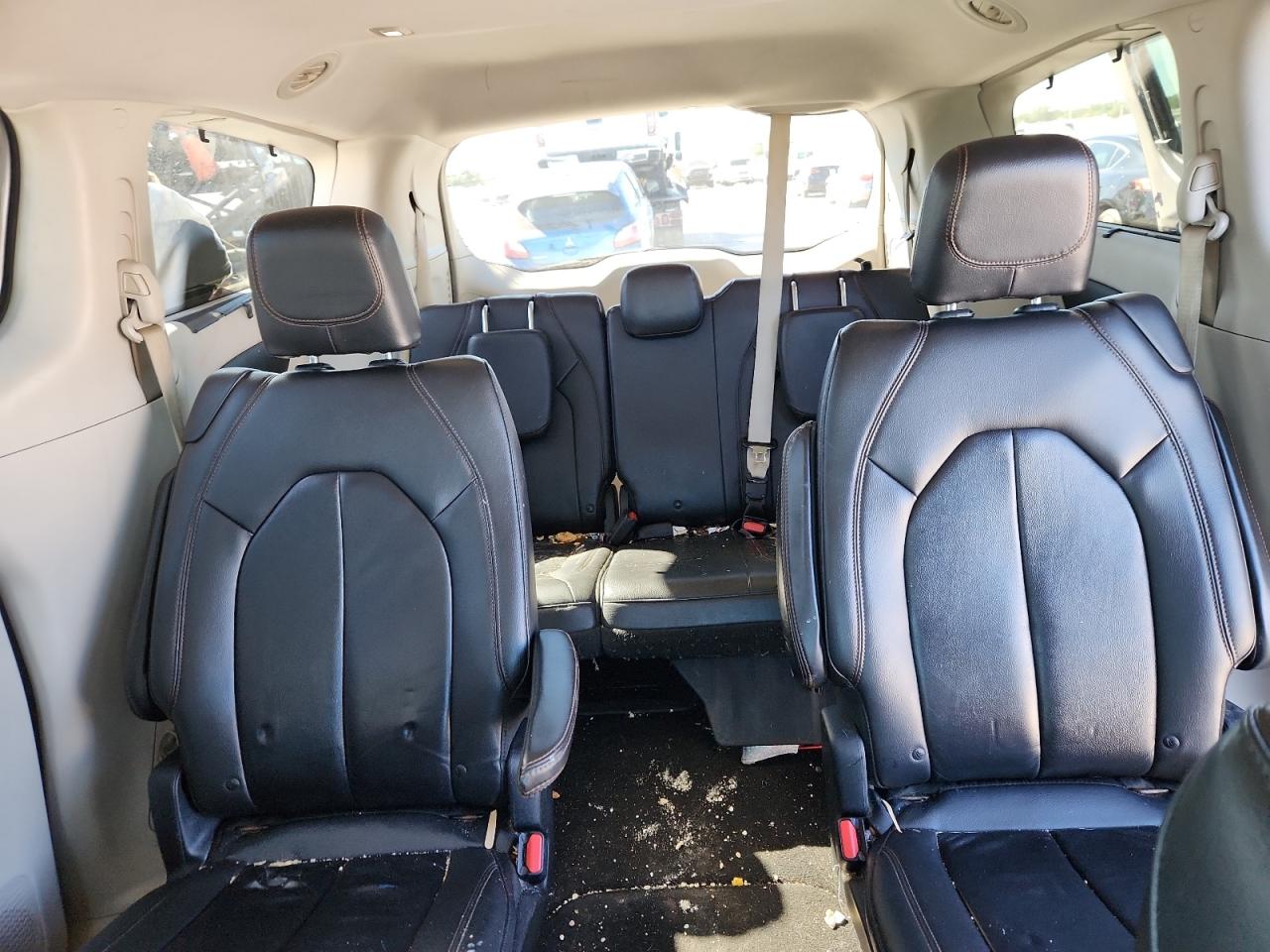 2017 Chrysler Pacifica Touring L VIN: 2C4RC1BG3HR543889 Lot: 92196555