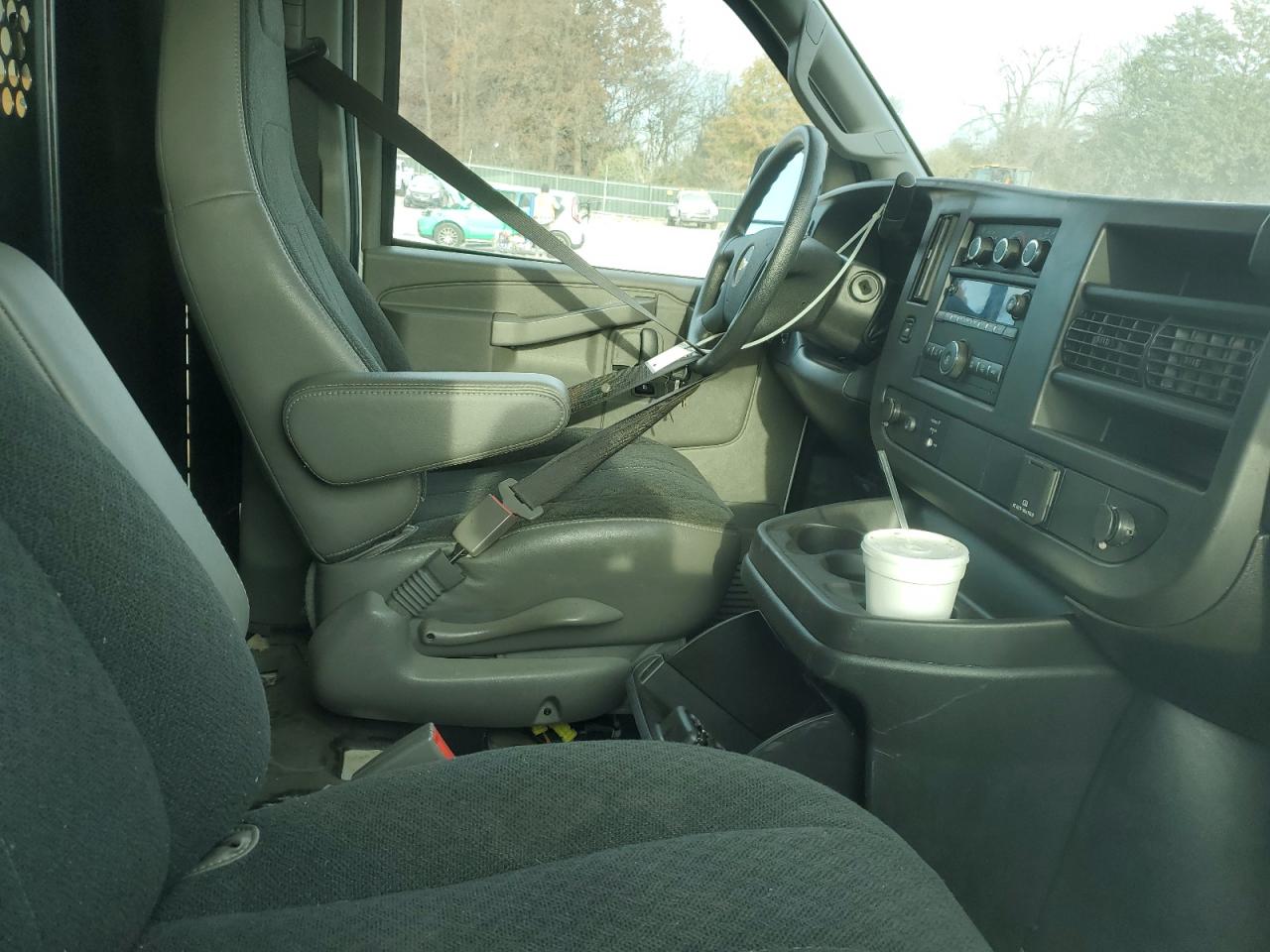 2024 Chevrolet Express Delivery Van VIN: 1GCWGAFP5R1262541 Lot: 92852465