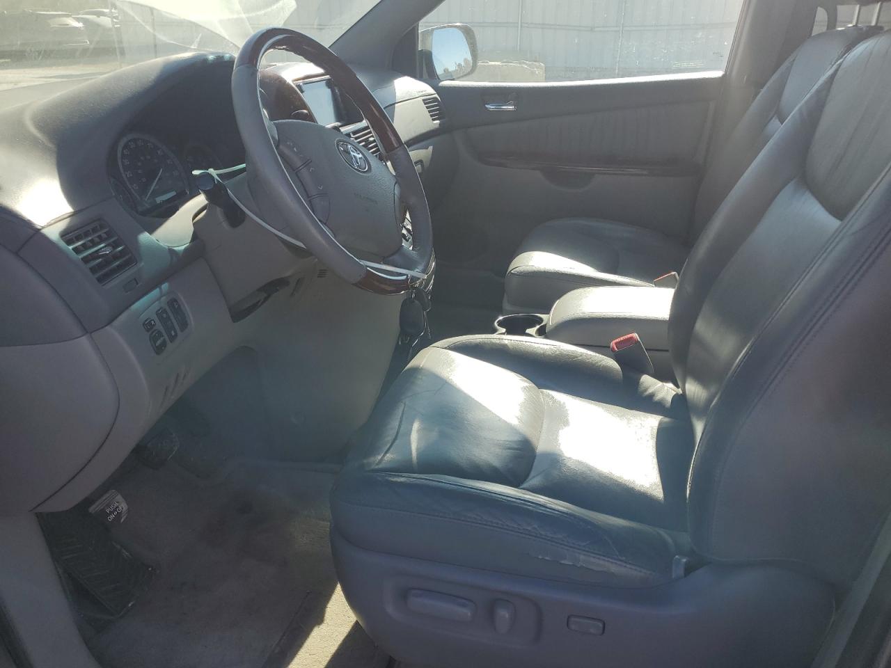 2005 Toyota Sienna Xle VIN: 5TDZA22C85S273392 Lot: 91500025