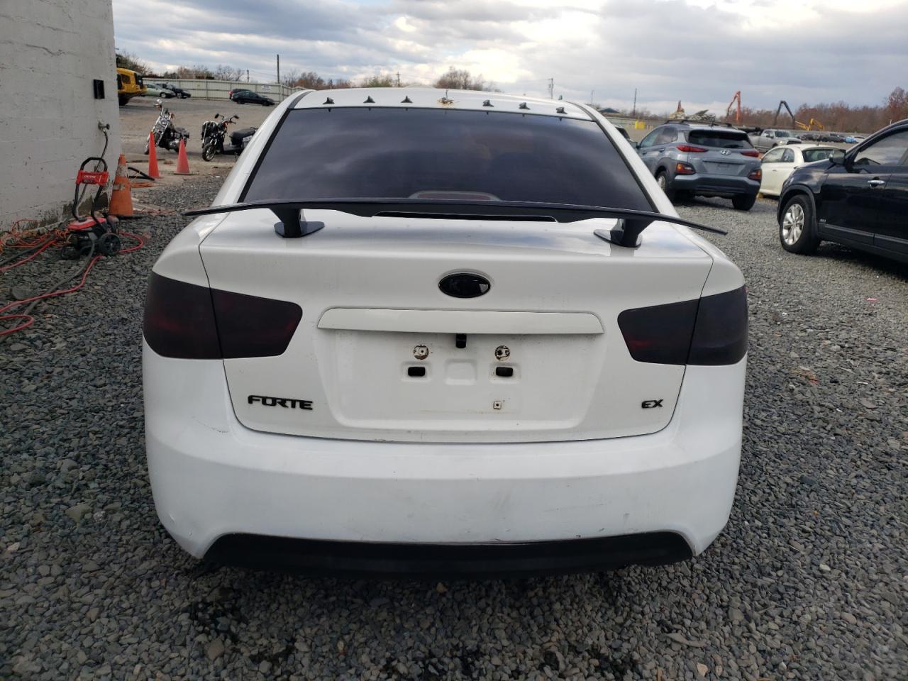 2010 Kia Forte Ex VIN: KNAFU4A2XA5827561 Lot: 92041995