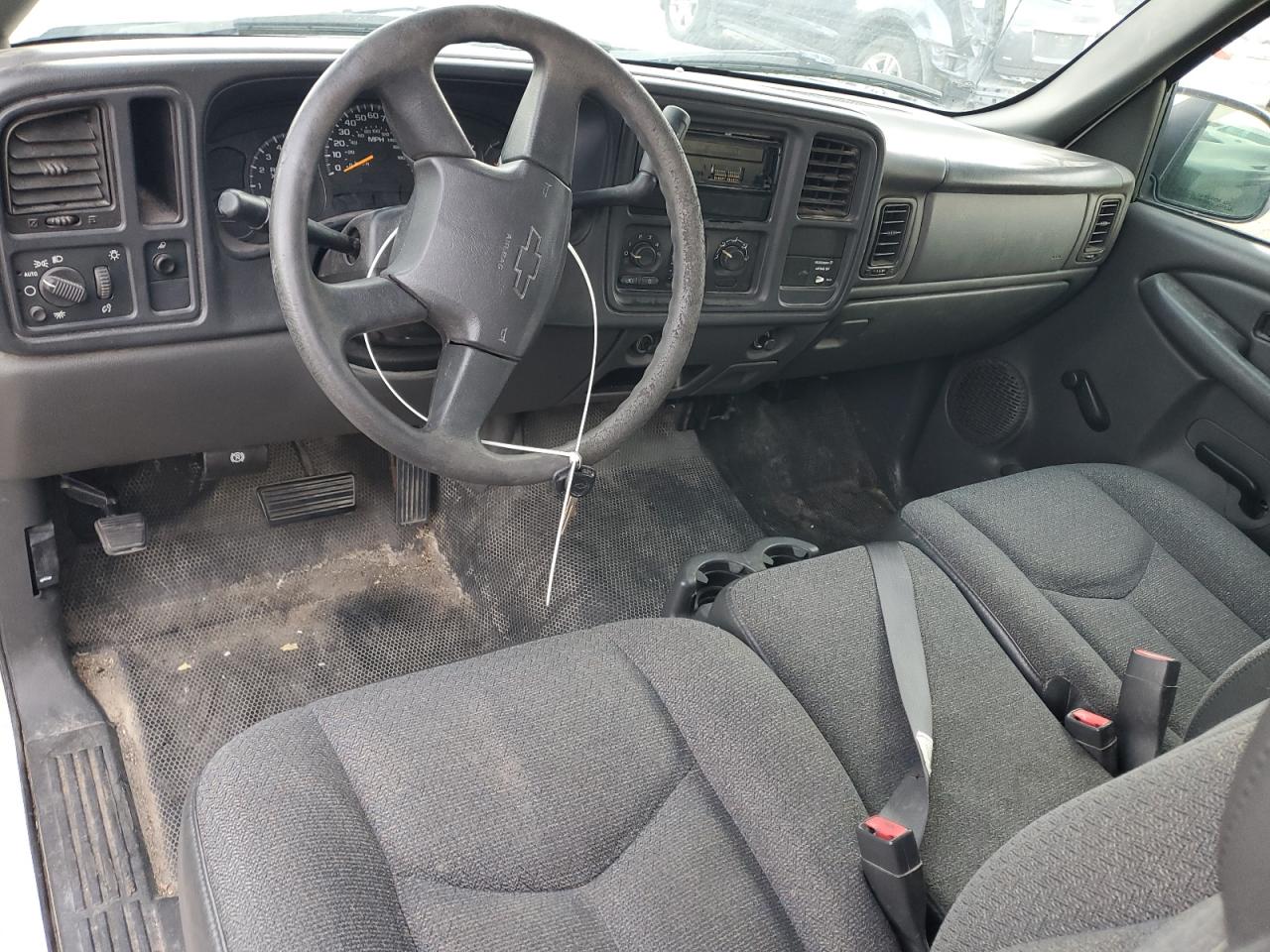 2003 Chevrolet Silverado C1500 VIN: 2GCEC19V131205479 Lot: 93369955