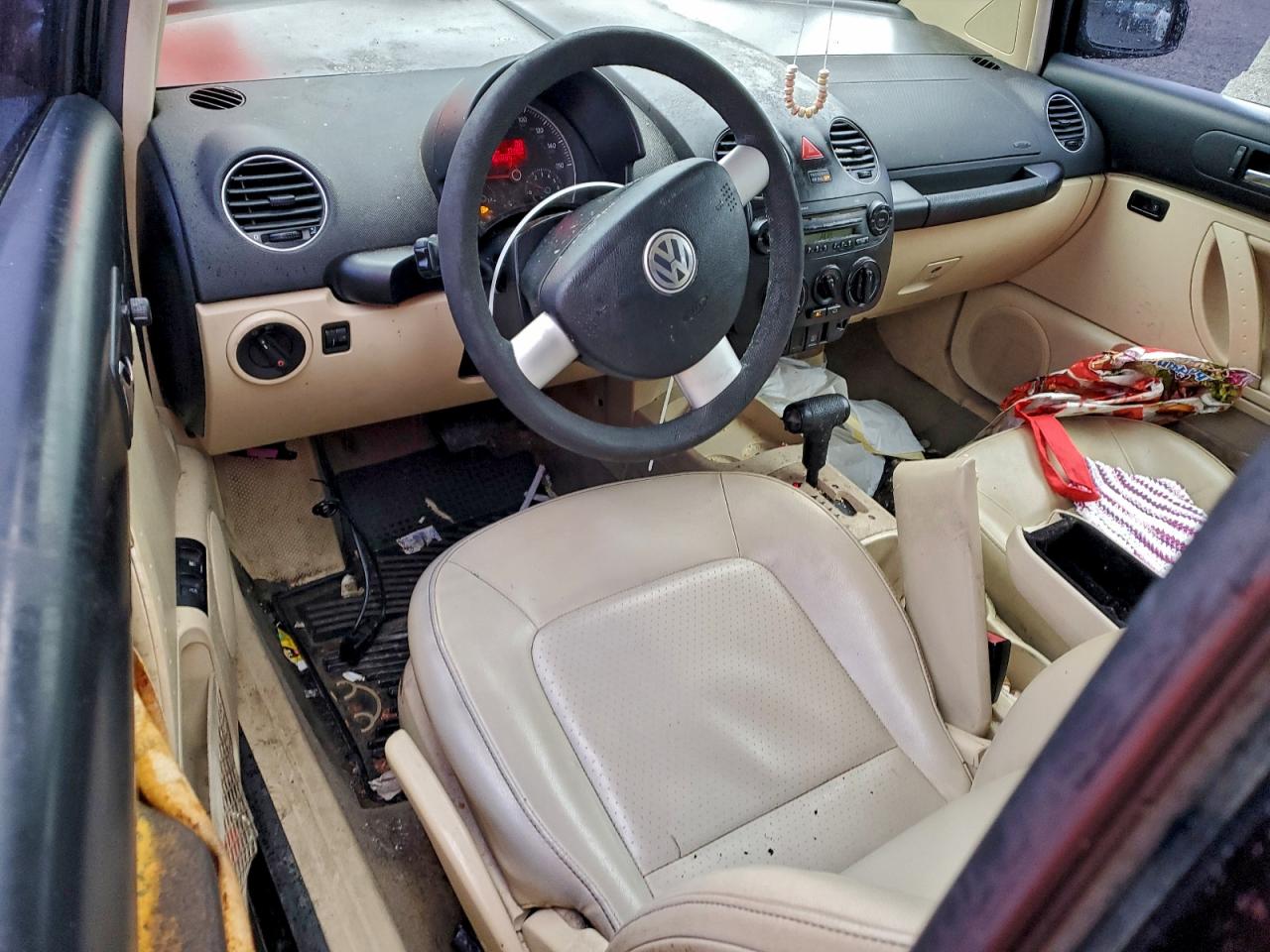 2010 Volkswagen New Beetle VIN: 3VWPW3AG9AM020589 Lot: 92637185