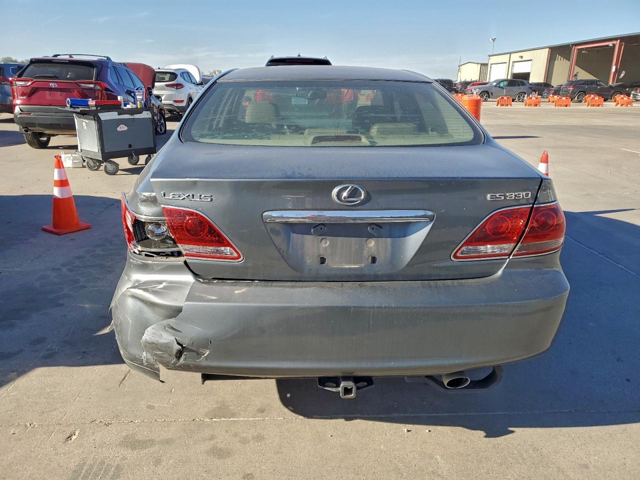 2005 Lexus Es 330 VIN: JTHBA30G155127305 Lot: 92427365