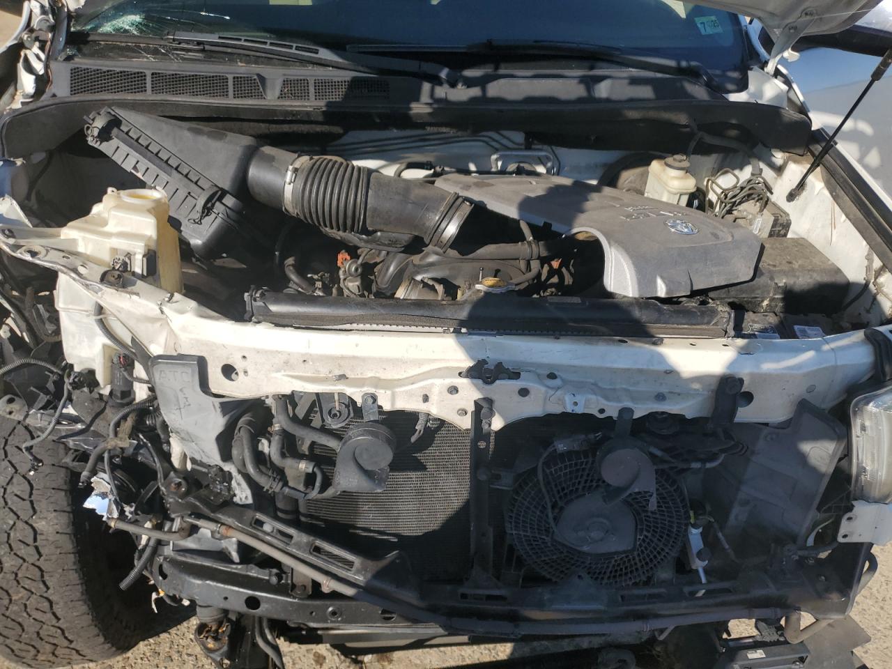 2010 Toyota Sequoia Platinum VIN: 5TDDY5G19AS038444 Lot: 91596495