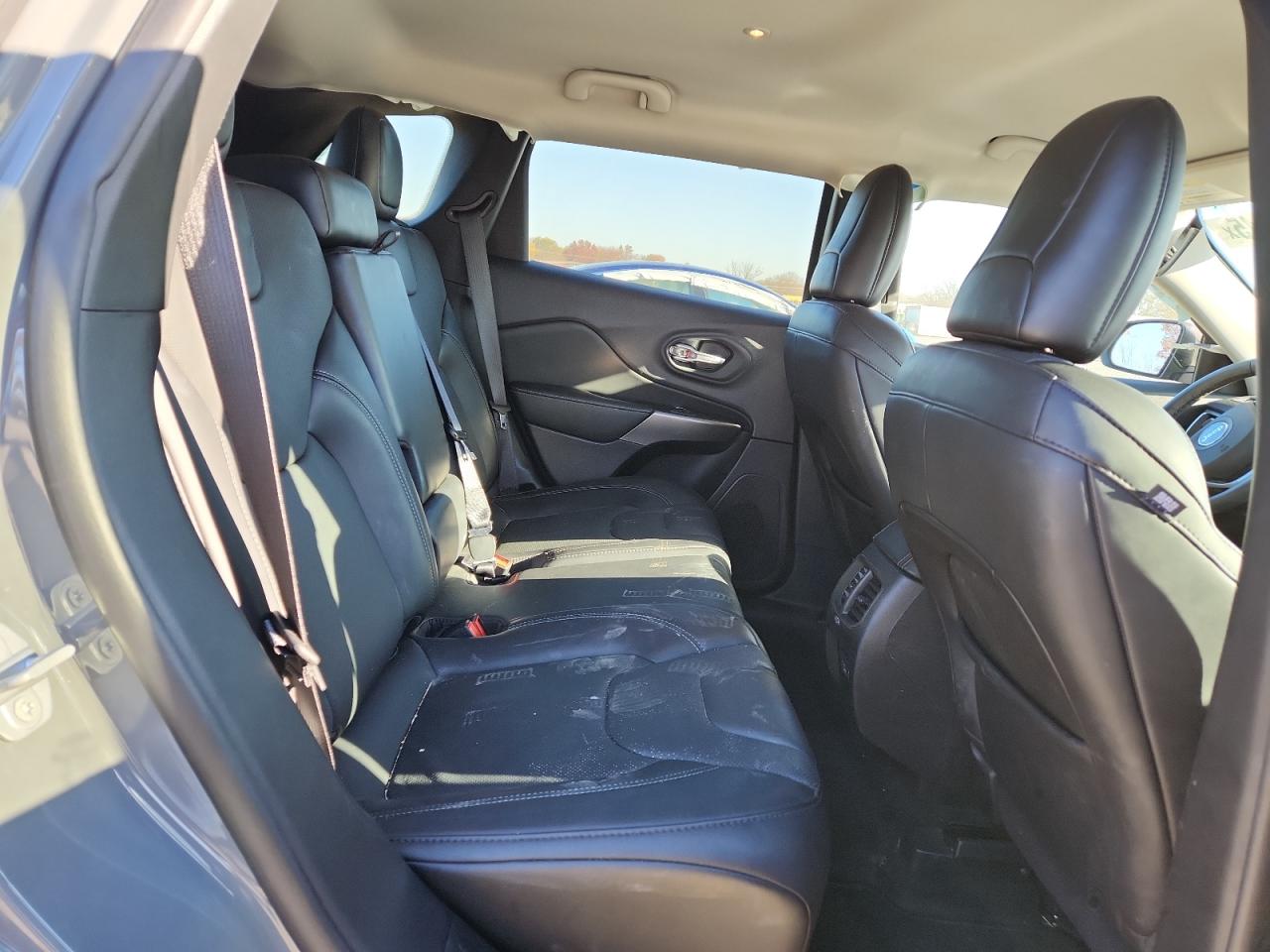 2021 Jeep Cherokee Latitude Lux VIN: 1C4PJLMX4MD215111 Lot: 92795845