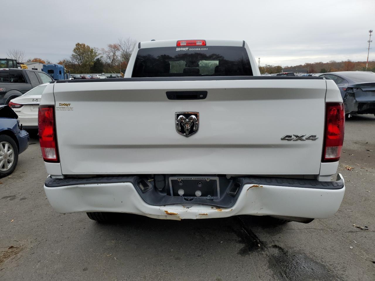 2018 Ram 1500 St VIN: 1C6RR7FG1JS282589 Lot: 90582375