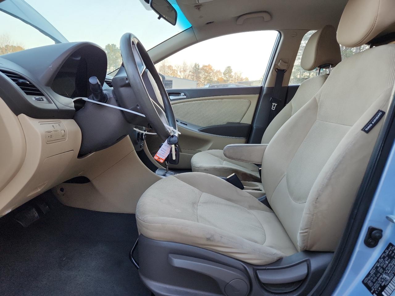 2013 Hyundai Accent Gls VIN: KMHCT4AE3DU523383 Lot: 93476755