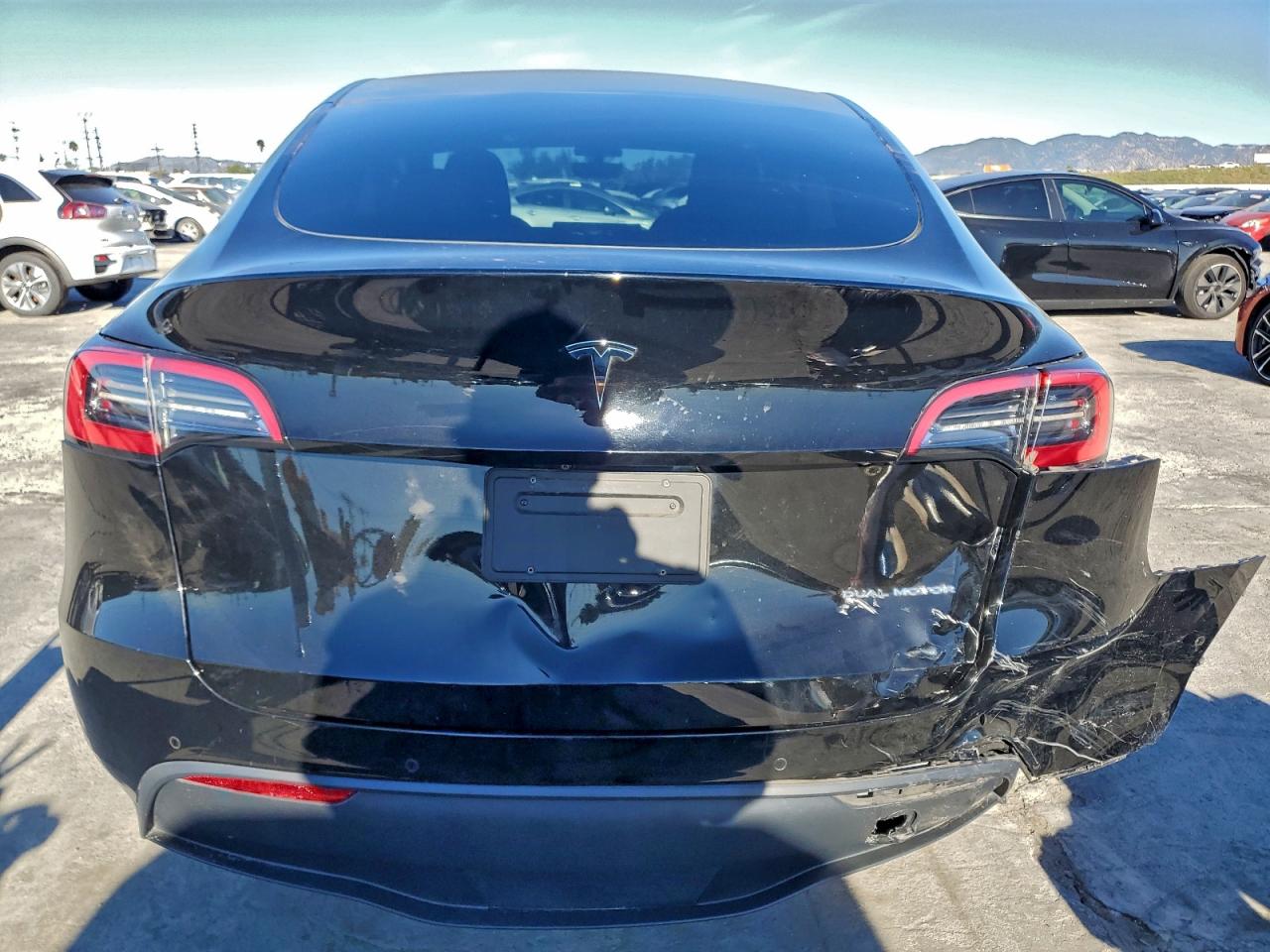 2021 Tesla Model Y VIN: 5YJYGDEE8MF084943 Lot: 94394725