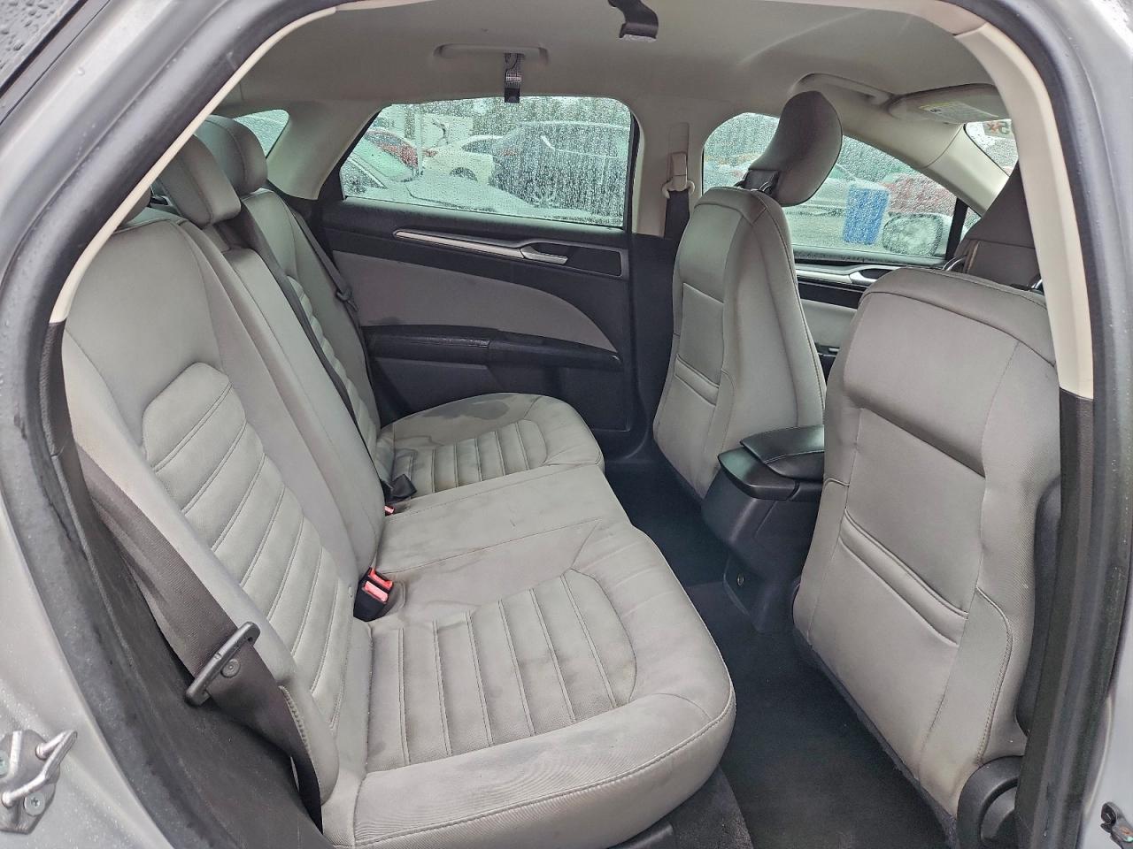 2014 Ford Fusion S VIN: 3FA6P0G77ER394652 Lot: 92775495