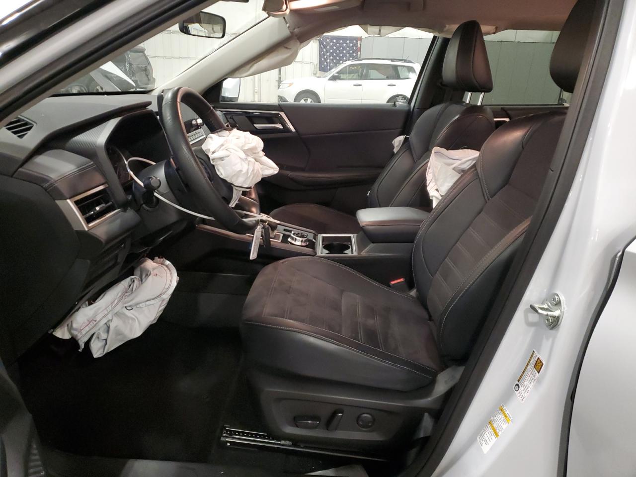 2024 Mitsubishi Outlander Se VIN: JA4J4VA83RZ008834 Lot: 92415565