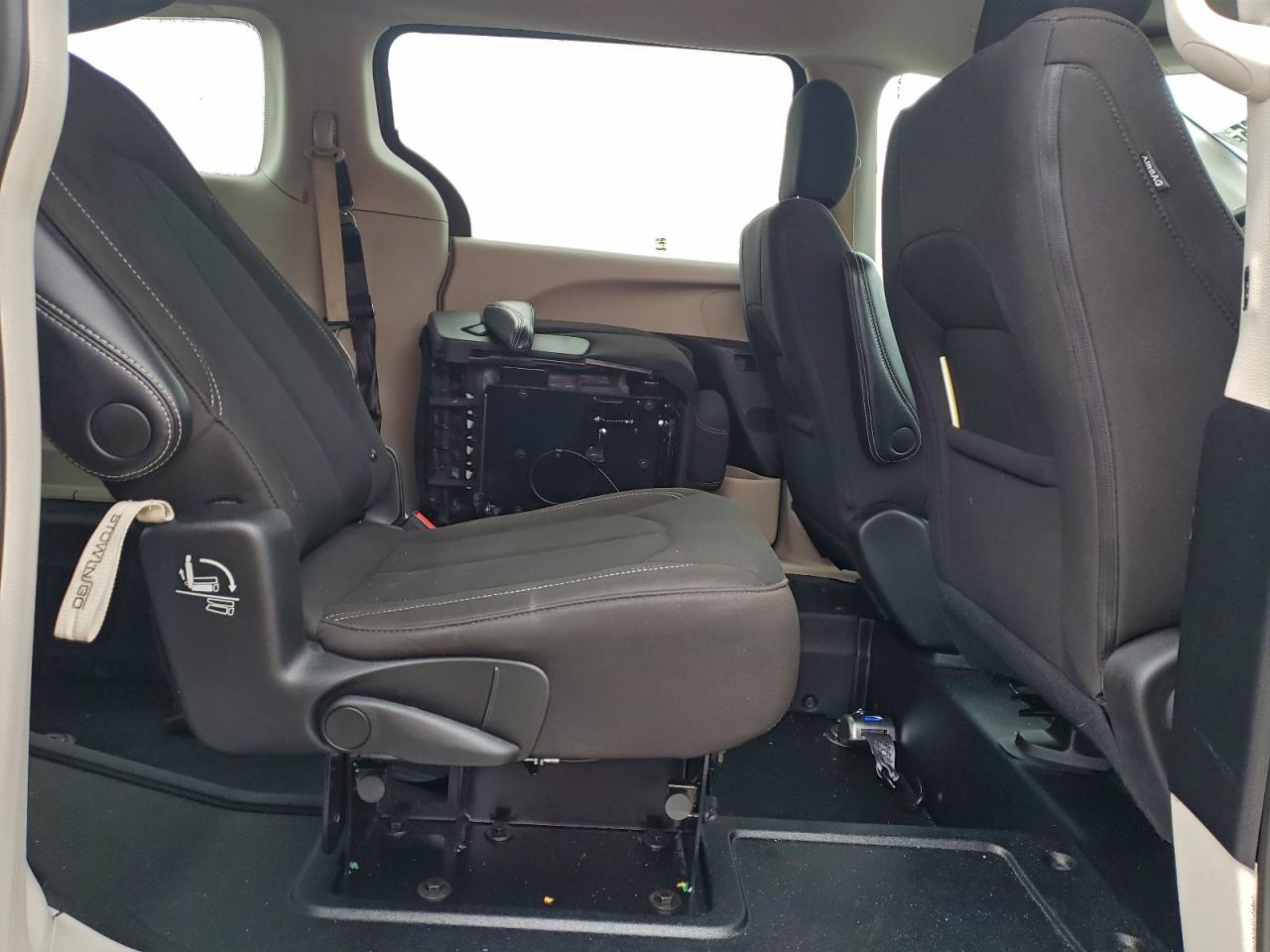 2022 Chrysler Voyager Lx VIN: 2C4RC1CG7NR159320 Lot: 93739465