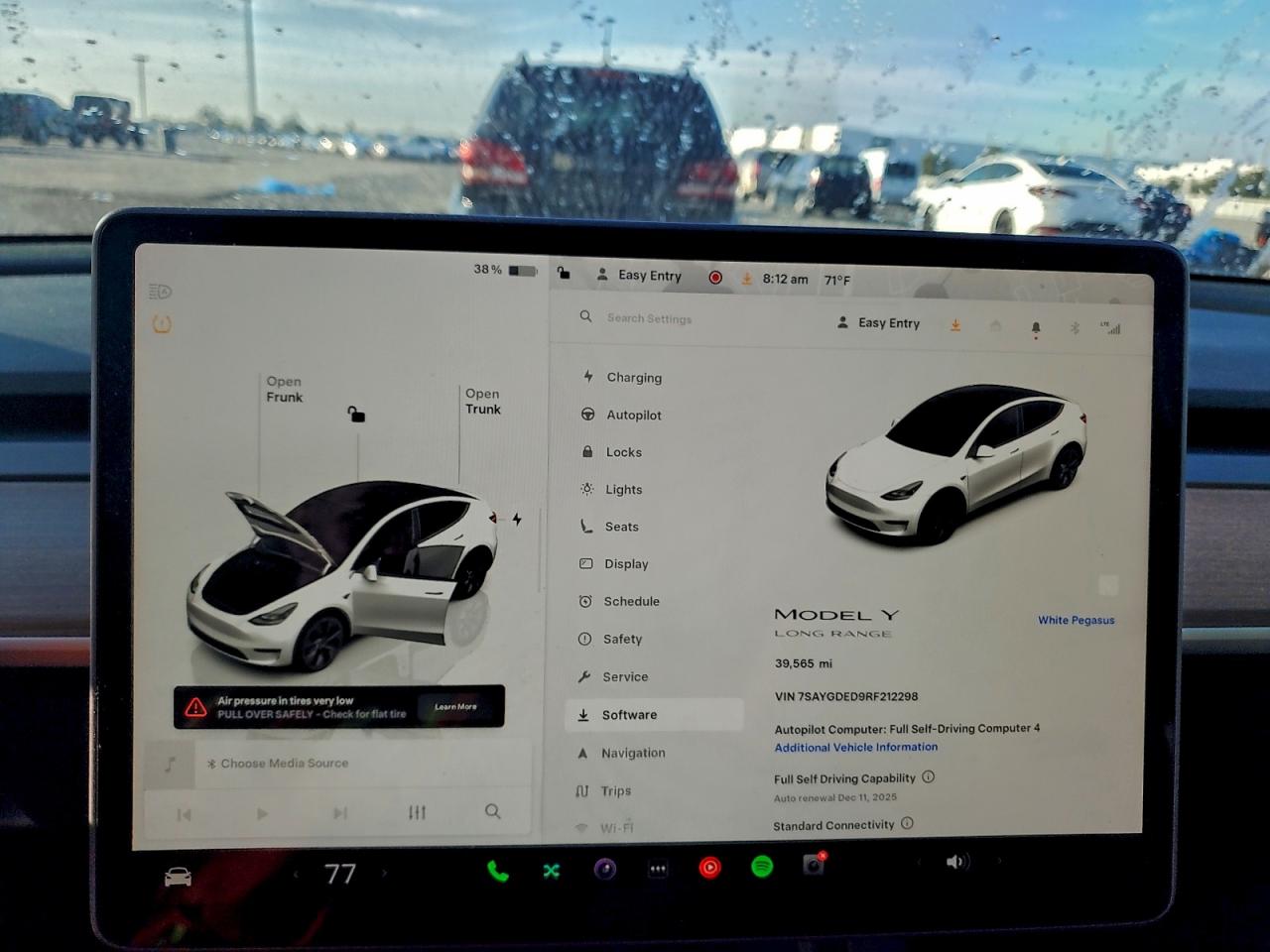 2024 Tesla Model Y VIN: 7SAYGDED9RF212298 Lot: 94250385