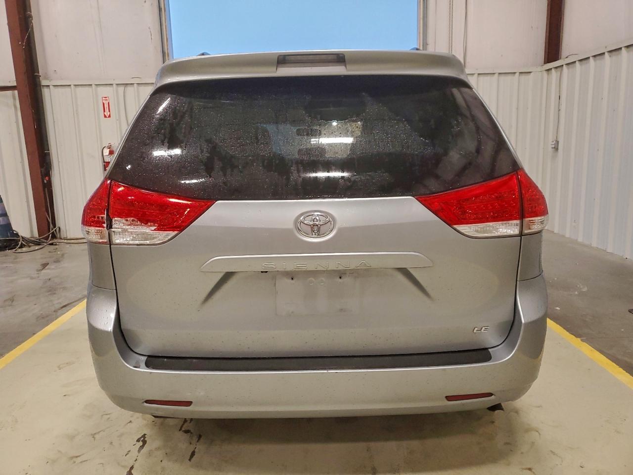 2014 Toyota Sienna Le VIN: 5TDKK3DC4ES517704 Lot: 94299925