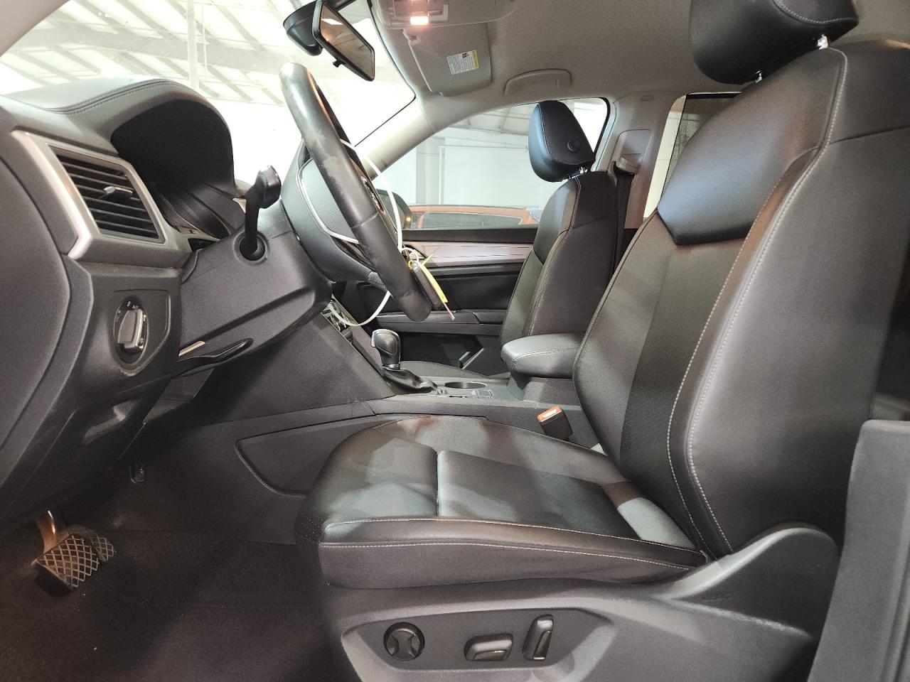 Фото: 1V2DR2CA1KC594914