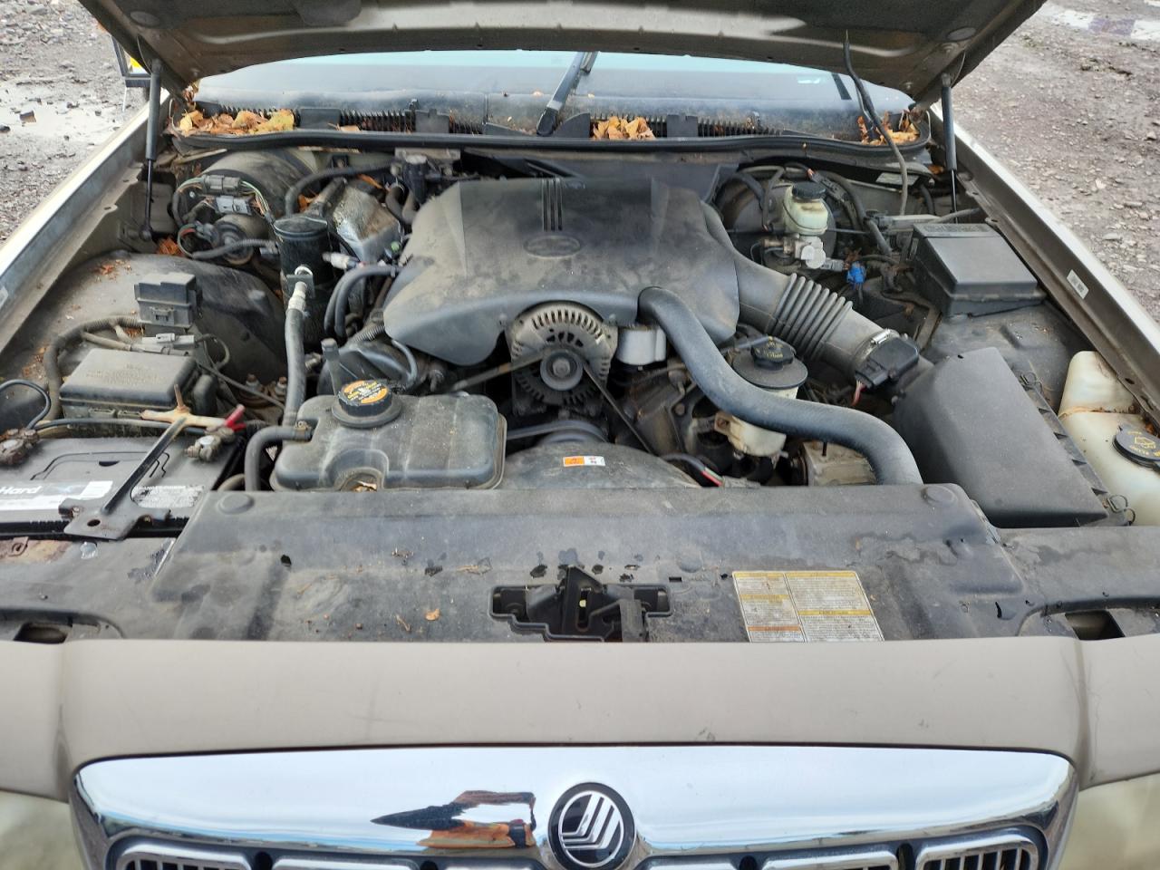 2001 Mercury Grand Marquis Gs VIN: 2MEFM74WX1X601262 Lot: 92983525