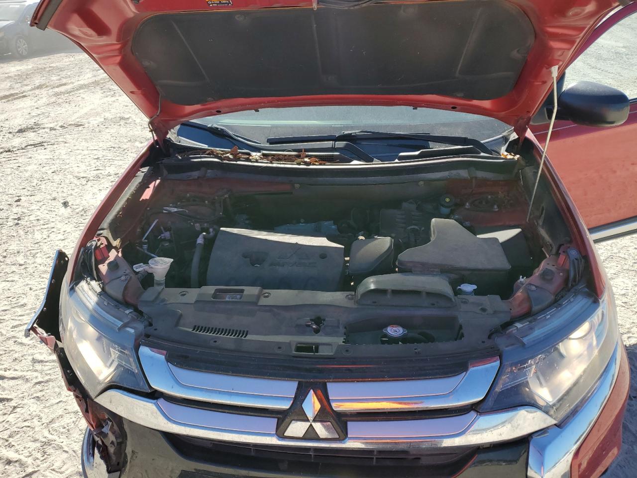 2018 Mitsubishi Outlander Es VIN: JA4AD2A34JZ013838 Lot: 92602425